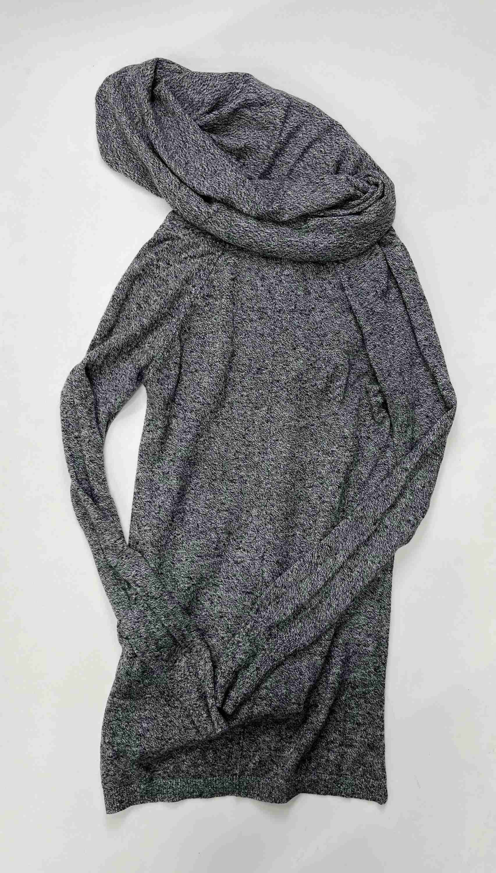 Sweater By Between You And Me  Size: Xs - Image 2