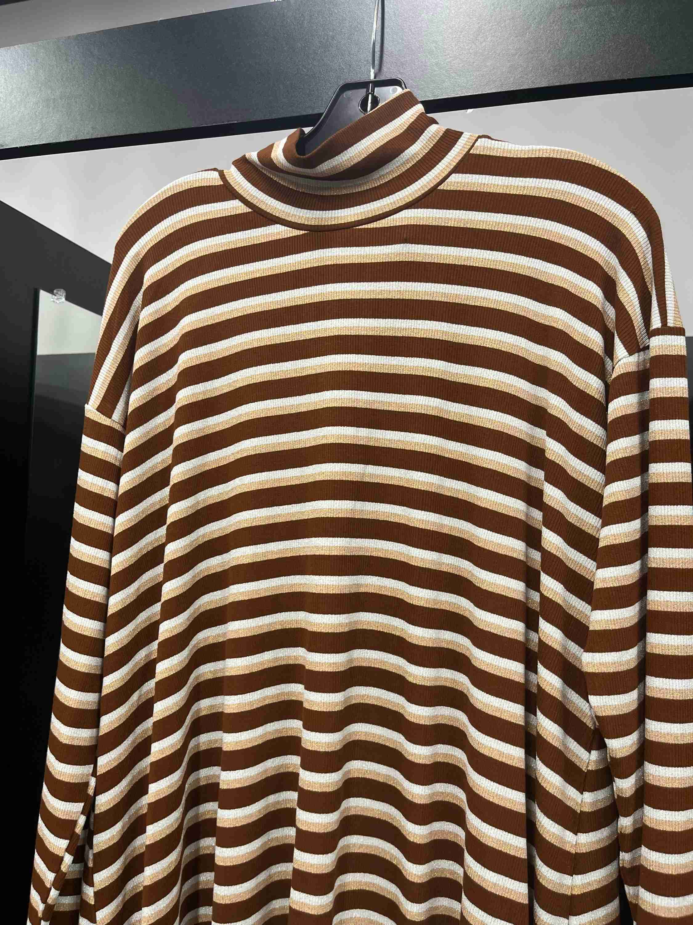Striped Dress Casual Short Umgee, Size M - Image 3