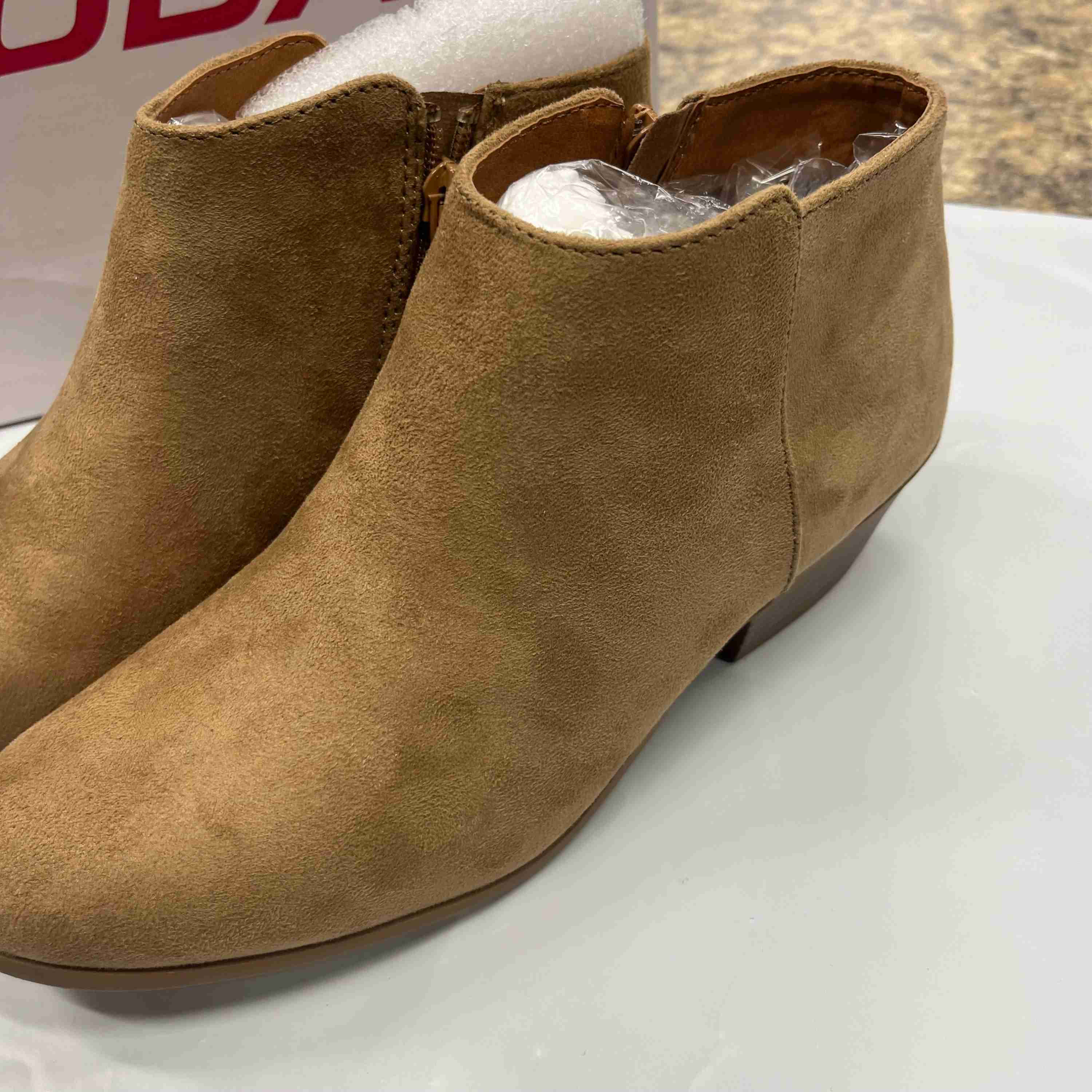 Tan Shoes Heels Block Soda, Size 7.5 - Image 3