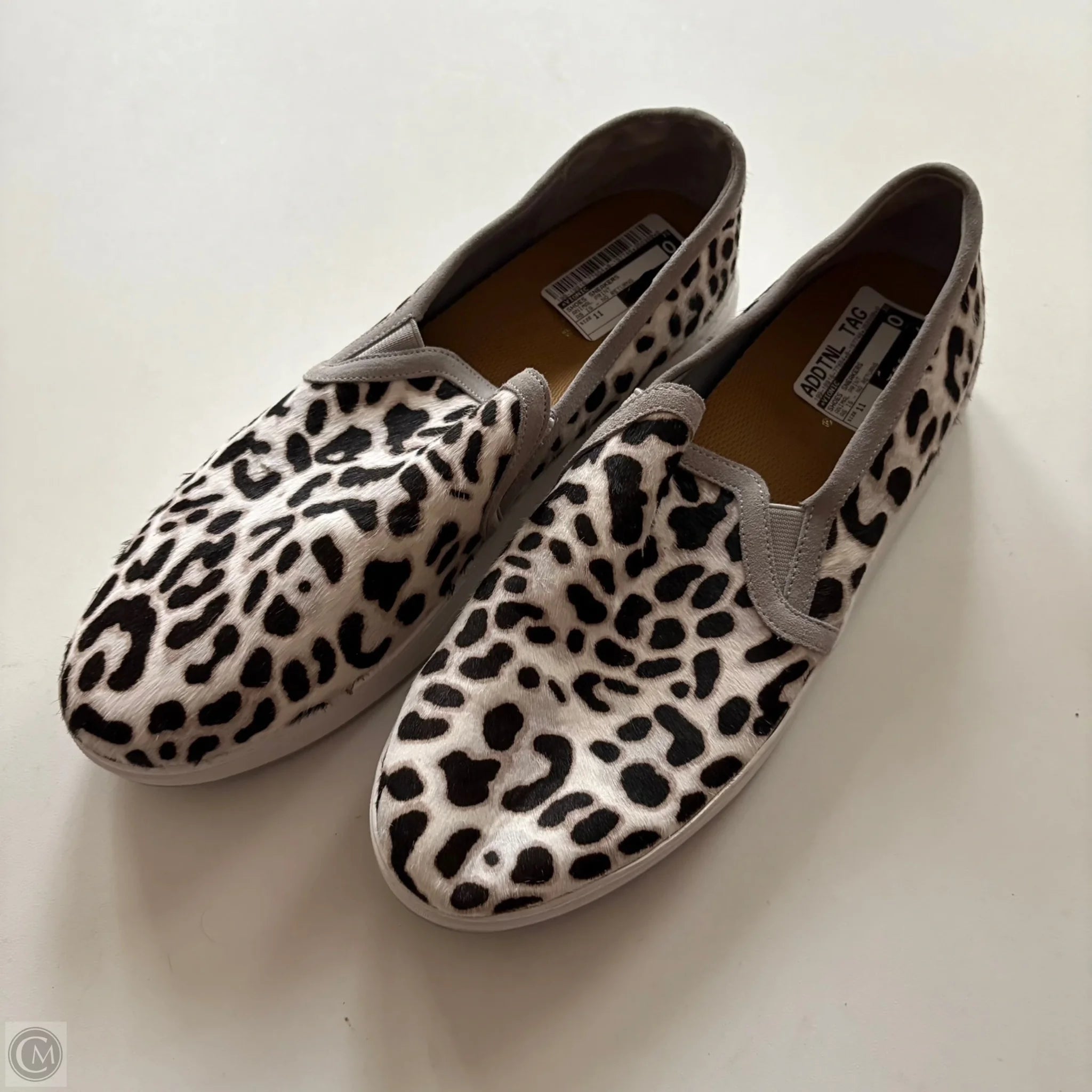 Shoes Sneakers By Vionic In Animal Print, Size: 11
