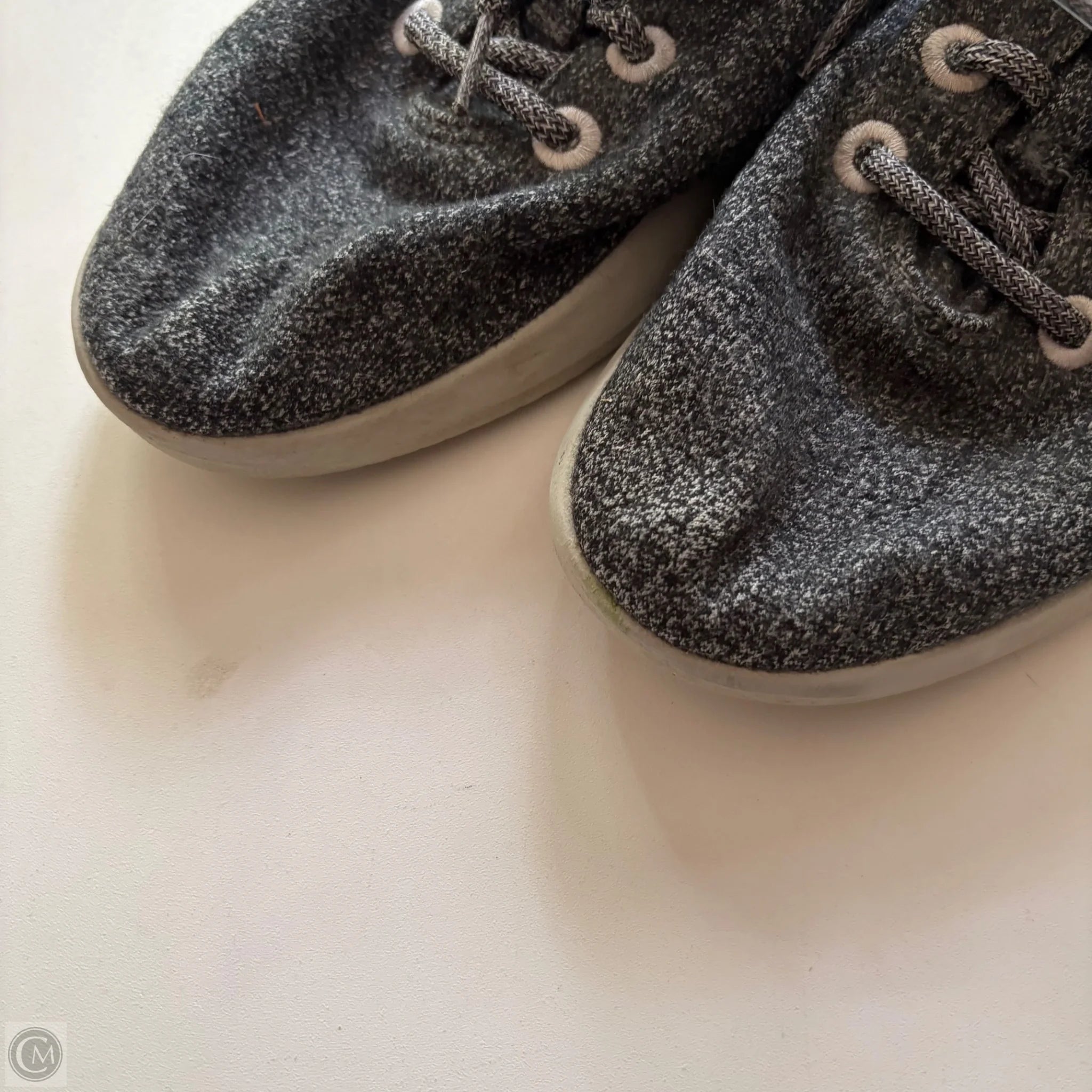 Shoes Athletic By Allbirds In Grey, Size: 8 - Image 2