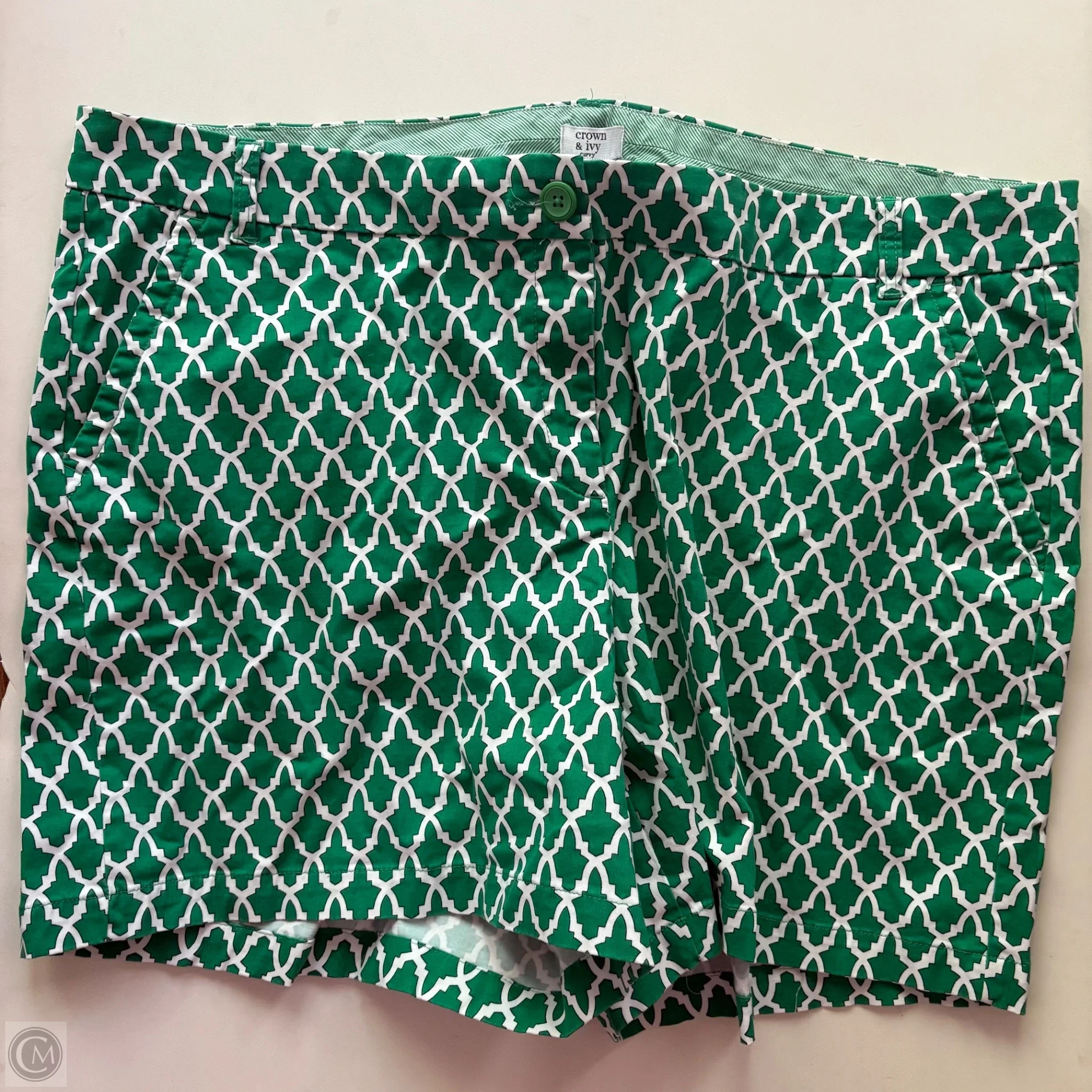 Shorts By Crown And Ivy In Green, Size: 22 - Image 1