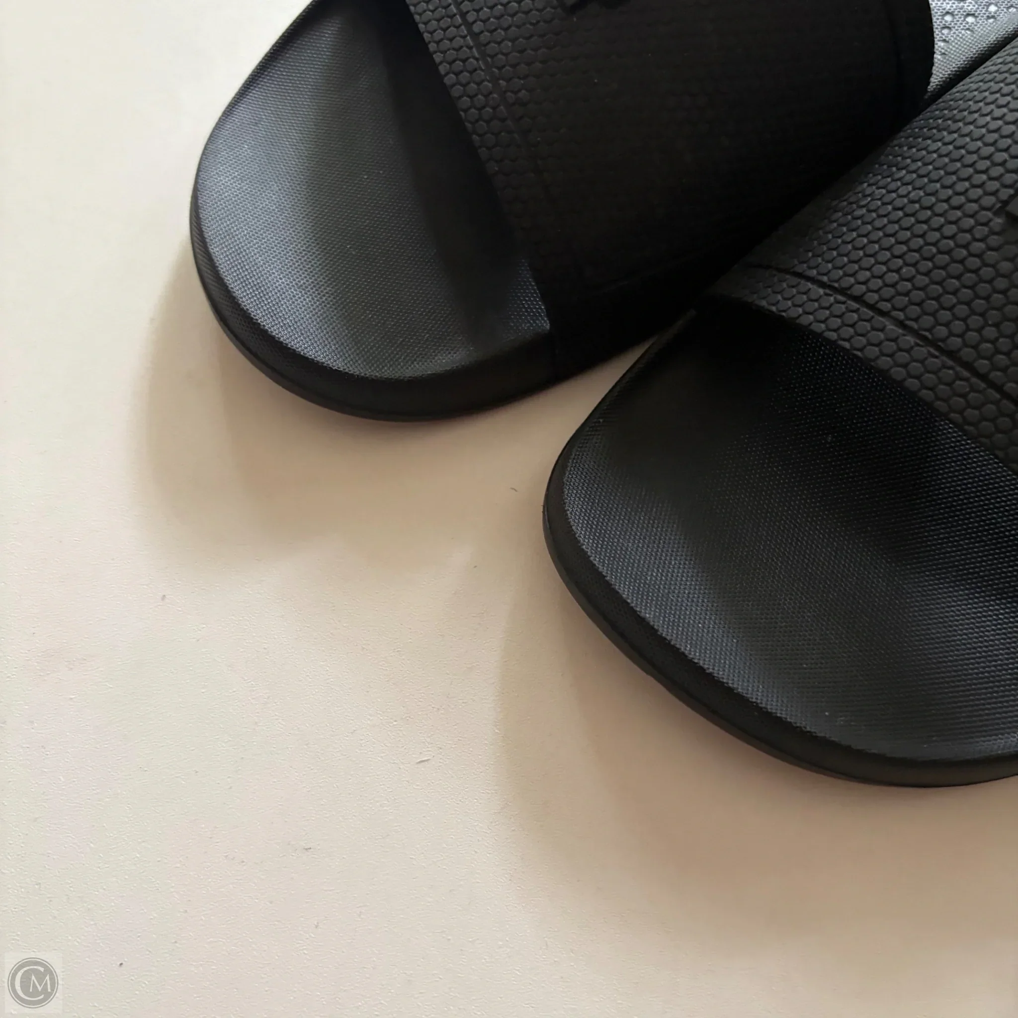 Sandals Flats By Fitflop In Black, Size: 8 - Image 3