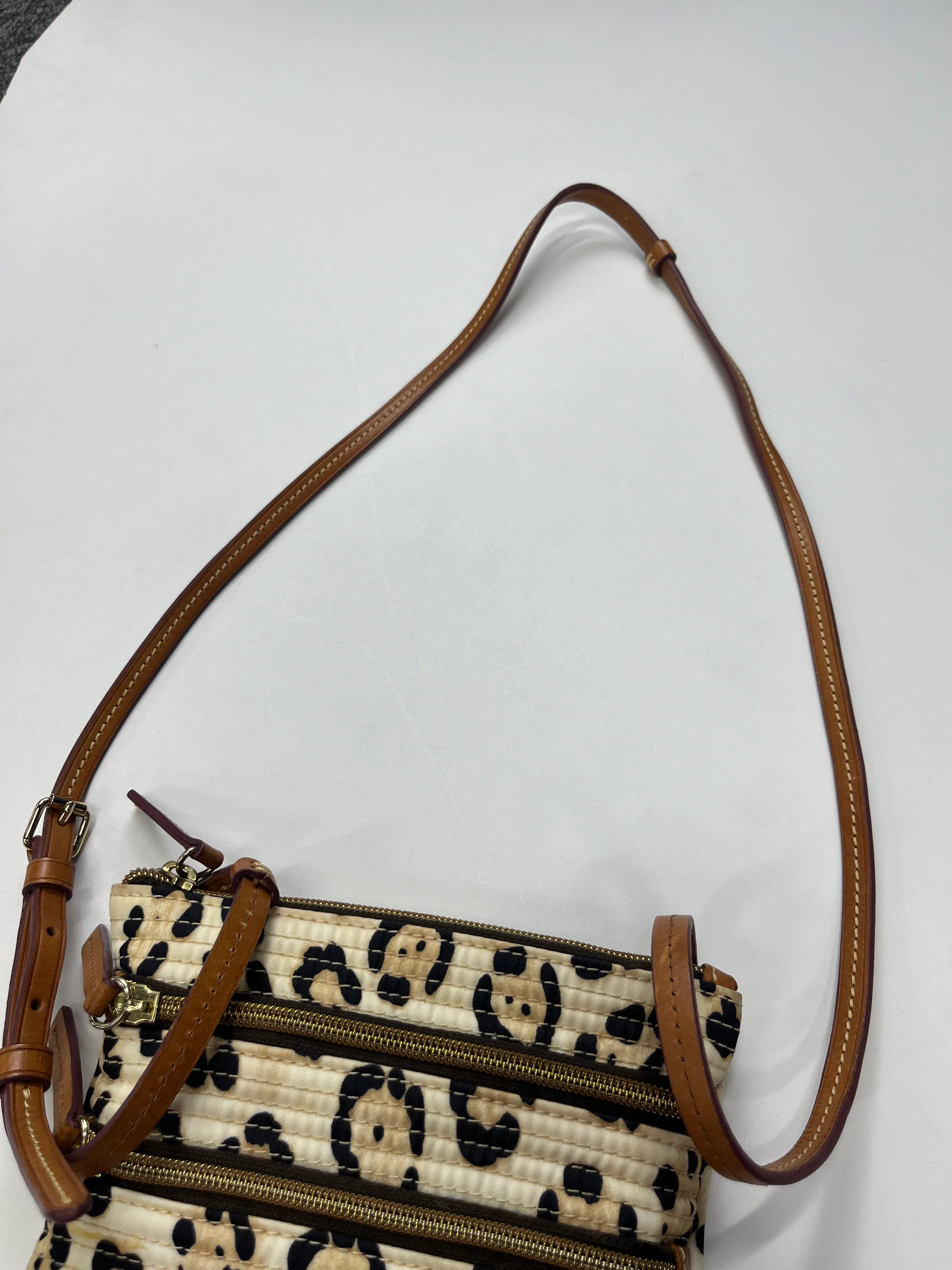 Animal Print Handbag Designer Dooney And Bourke, Size Small - Image 3