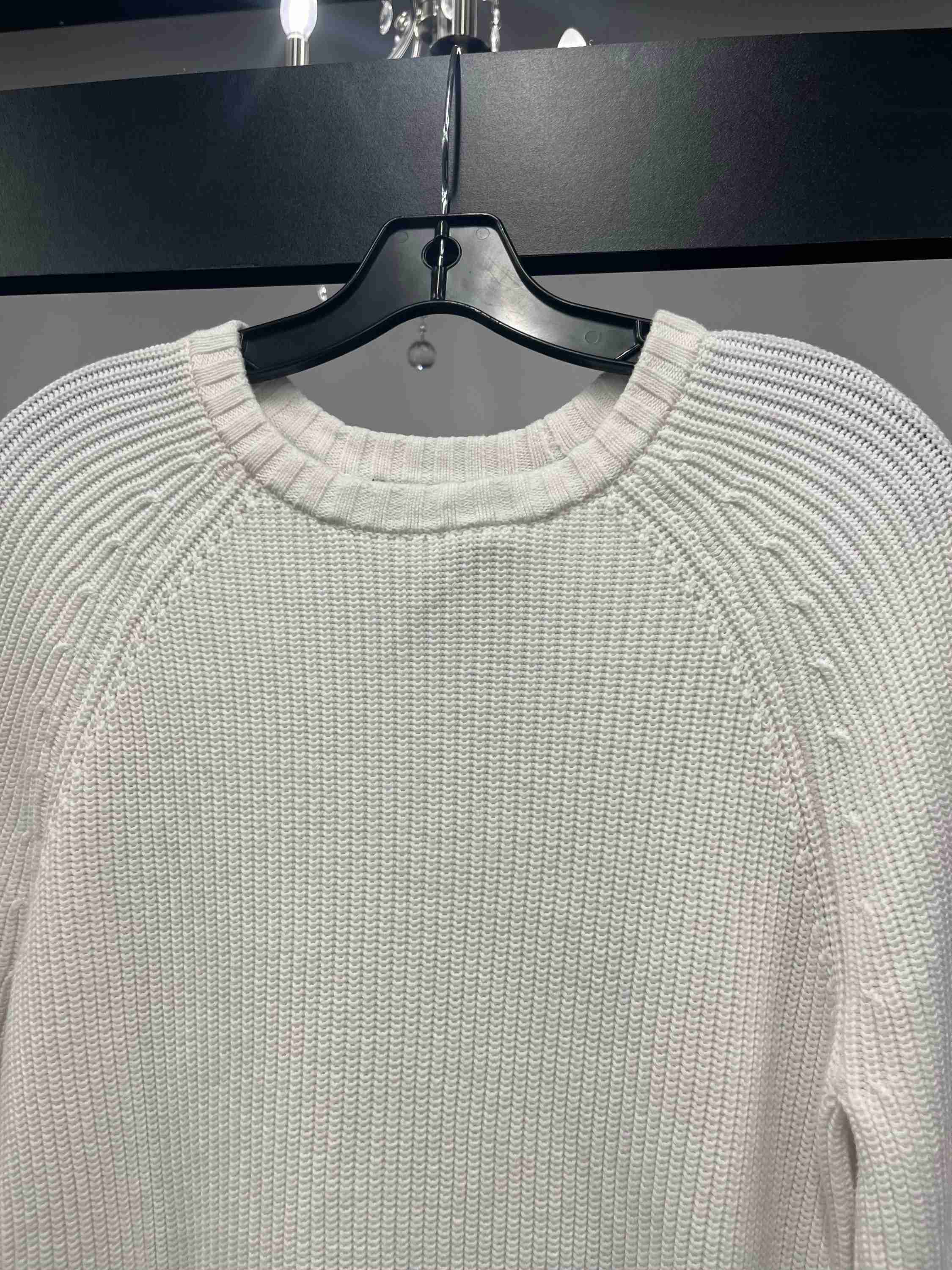 White Sweater Tommy Bahama, Size Xs - Image 3
