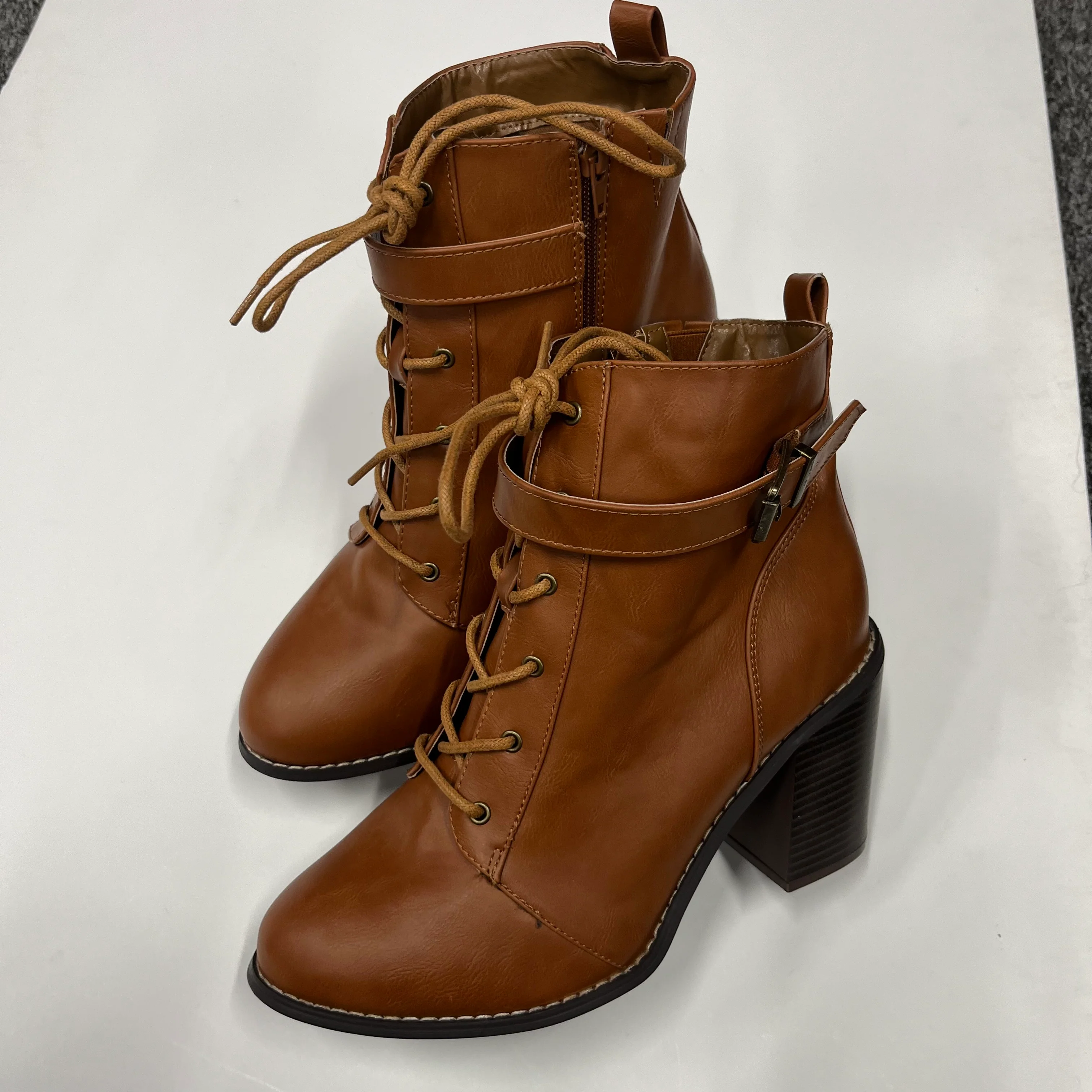 Boots Ankle Heels By Shoedazzle  Size: 10 - Image 2