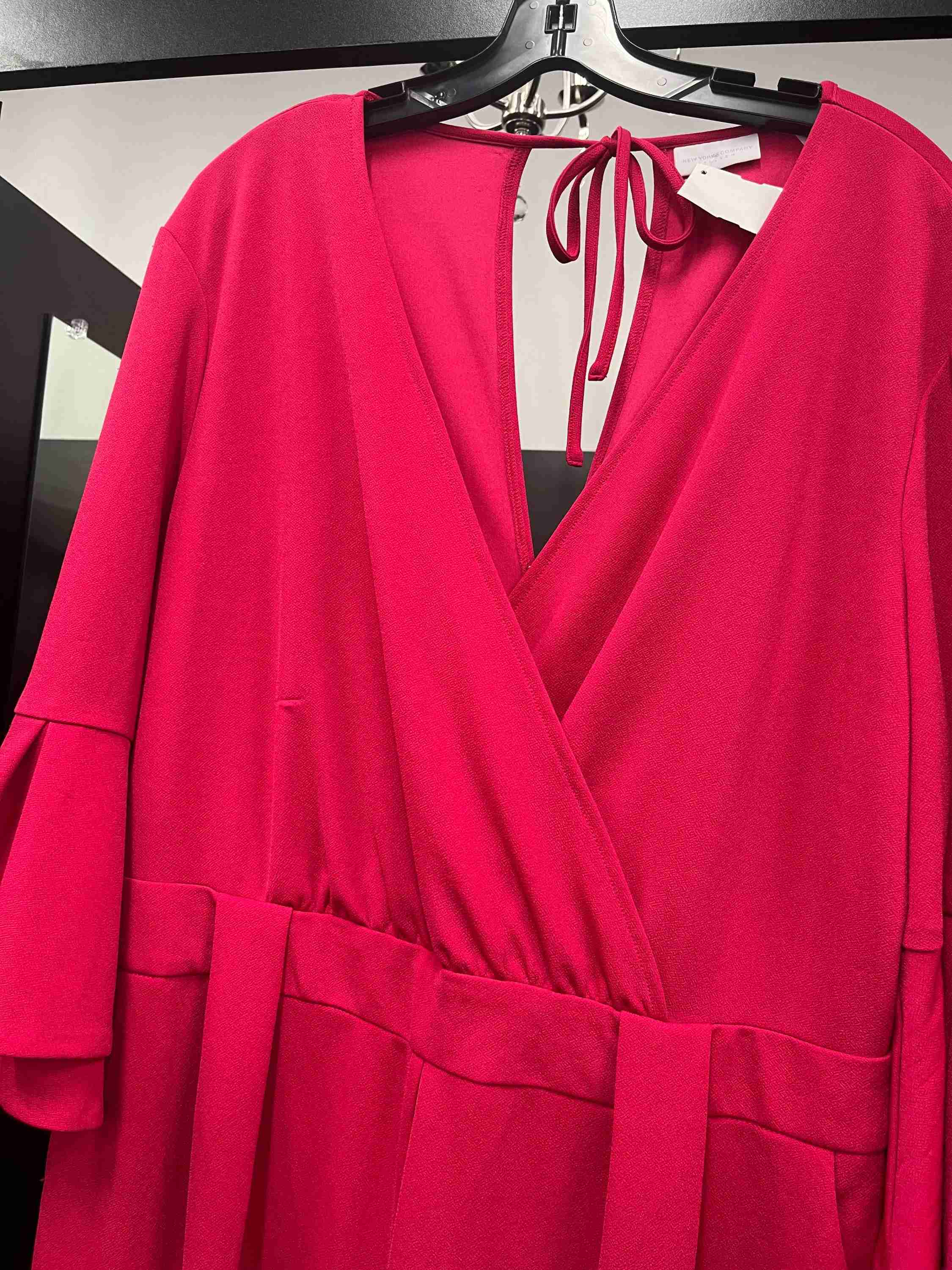 Pink Romper New York And Co, Size Xl - Image 3