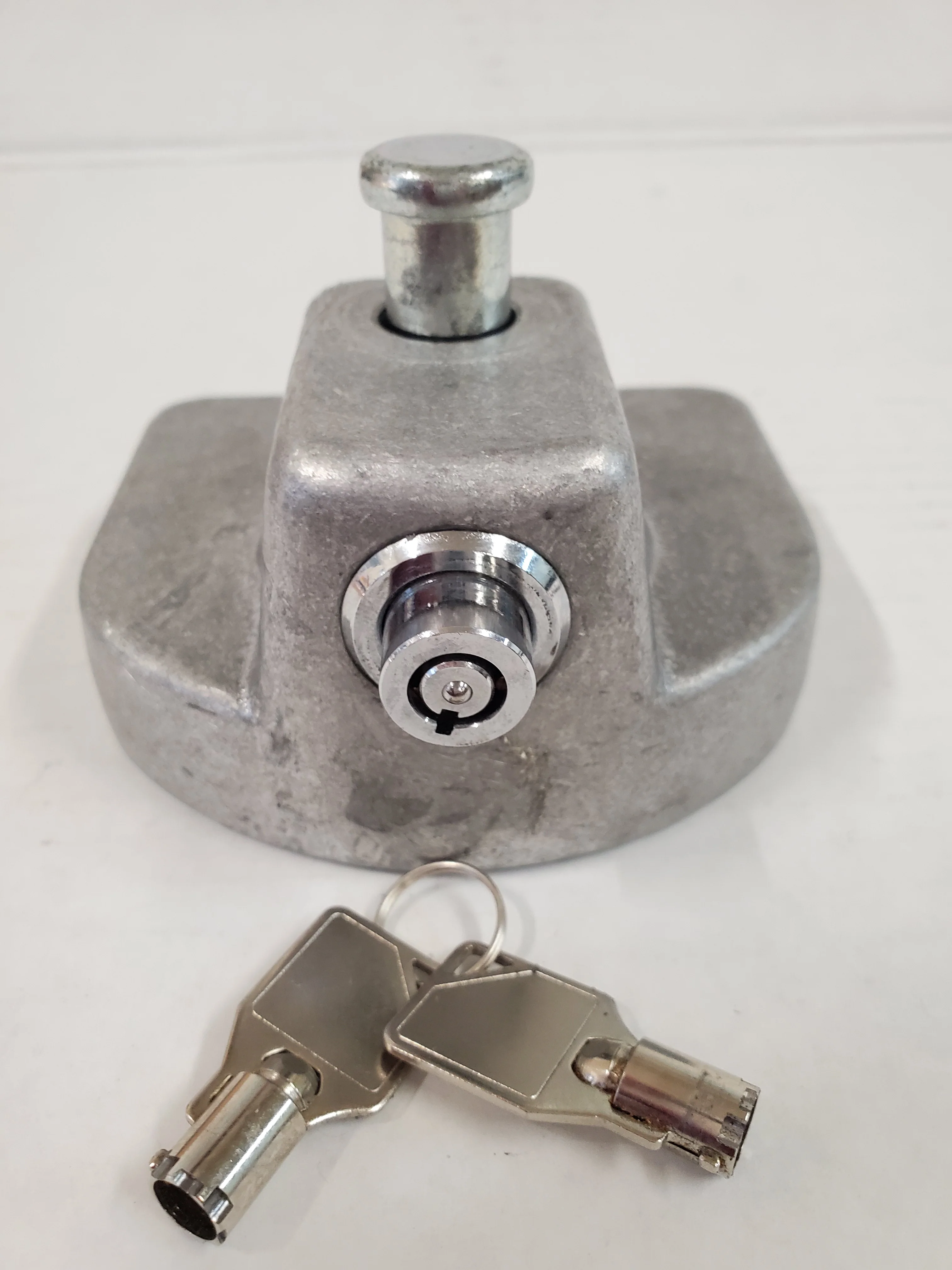 Push Button Coupler Lock TL-38 **ONLY 4 LEFT** - Image 1