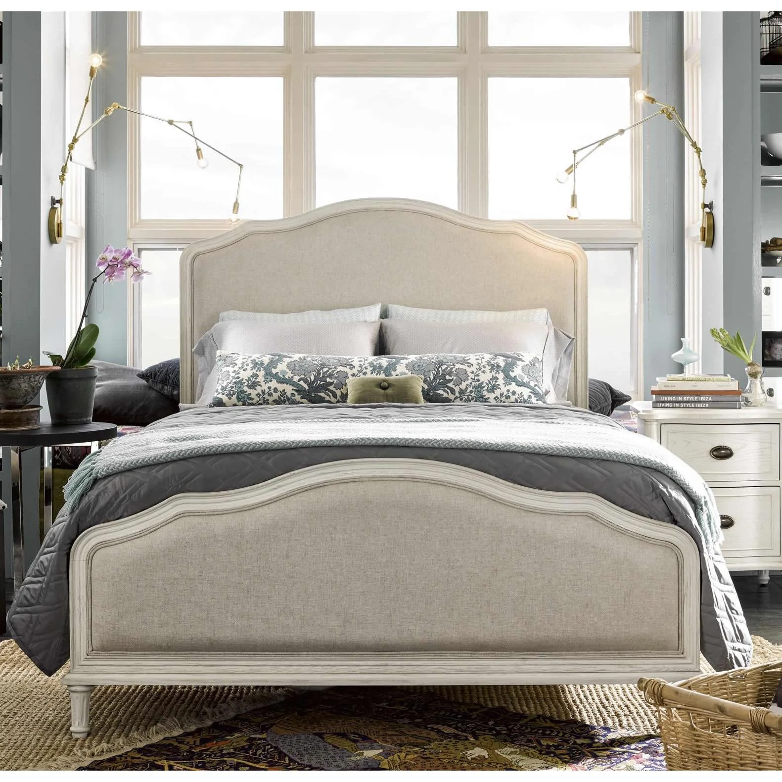Universal Furniture Amity King Upholstered Bed WF98722F/WF98722R/WF987220 - Image 2