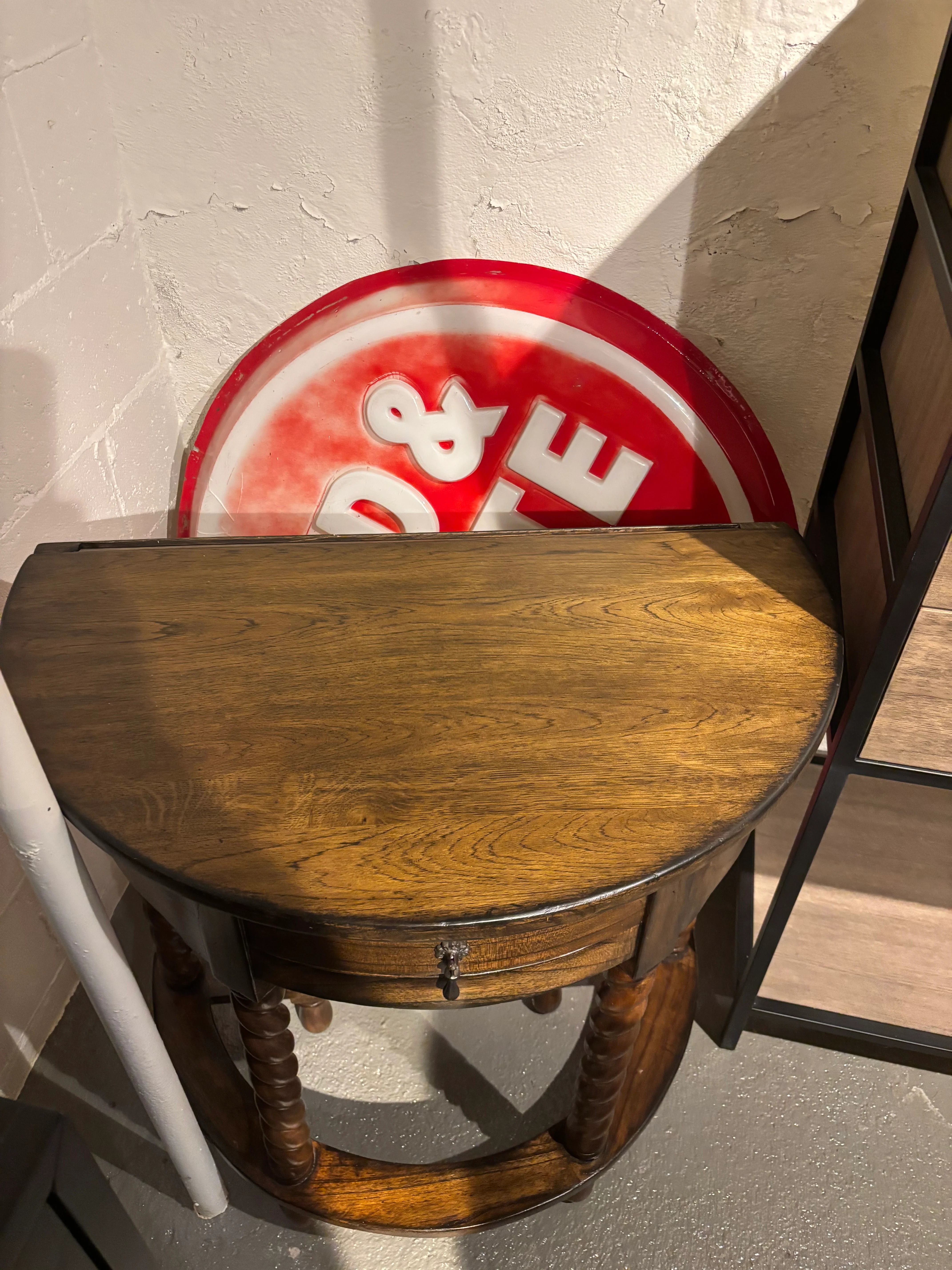 Curated 7482AC91 Bellmore Barley Twist End Table - Image 2