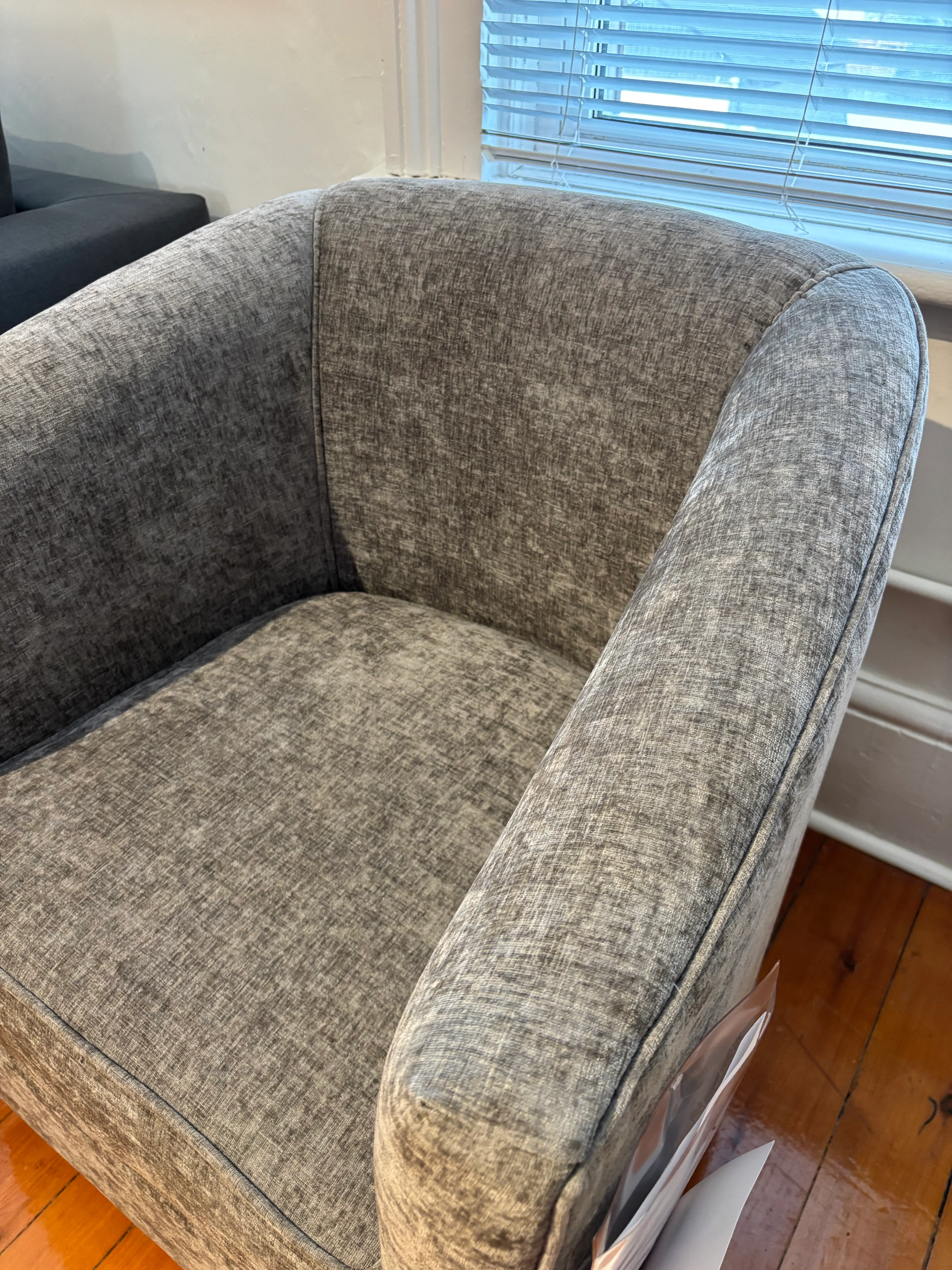 Curated 913 Chair - Image 3
