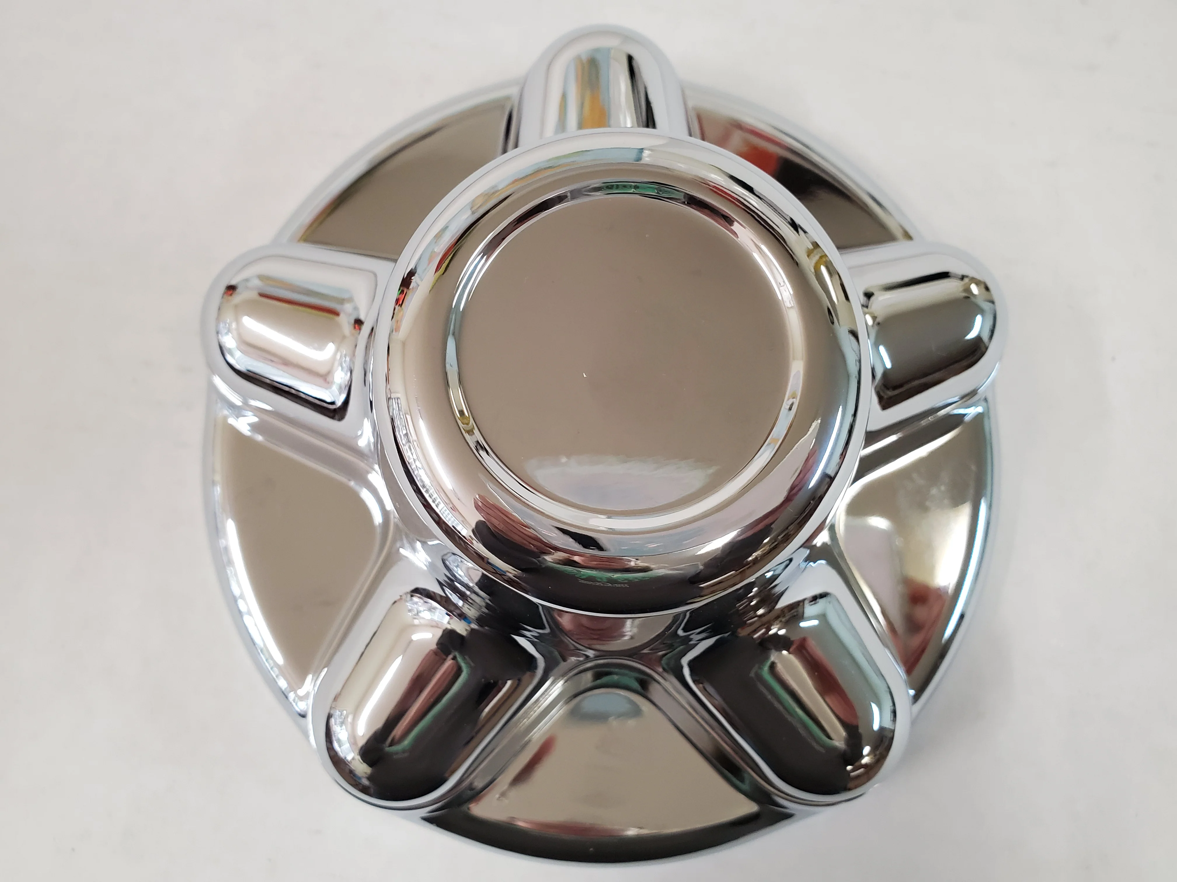 Snap-On Hub Cover, Chrome Plastic, 5 Lug - Image 1