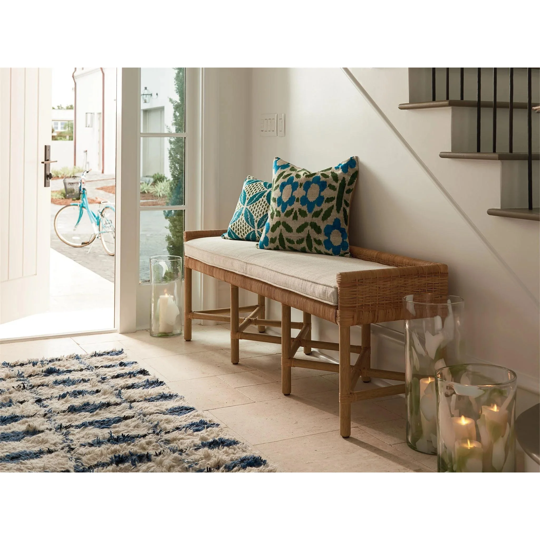 Universal Furniture Escape 833380 Pull Up Bench - Image 2