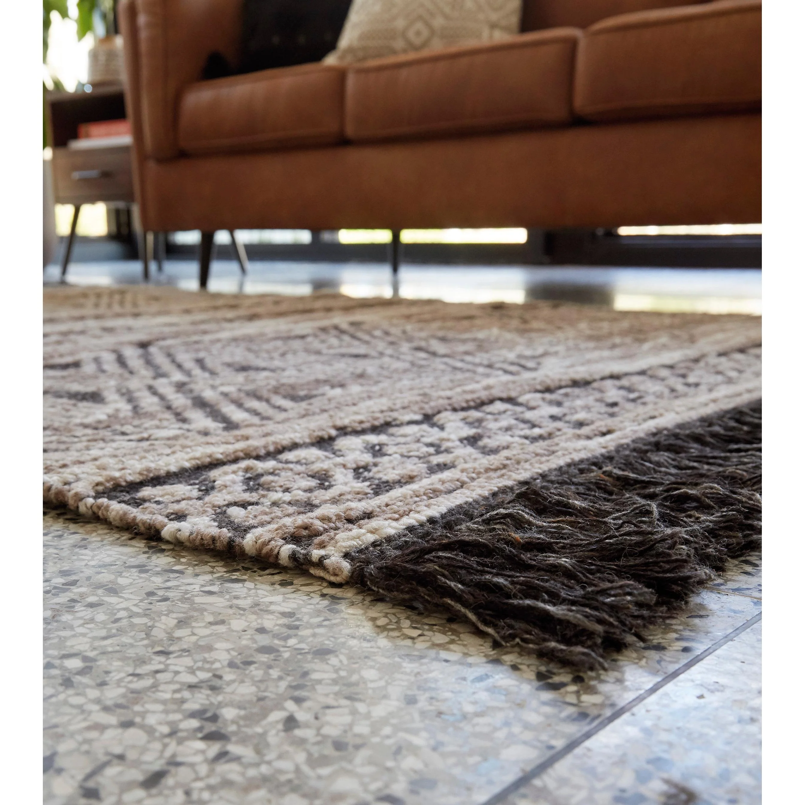 Signature Design by Ashley Rugs Rectangle R402562 - Image 2