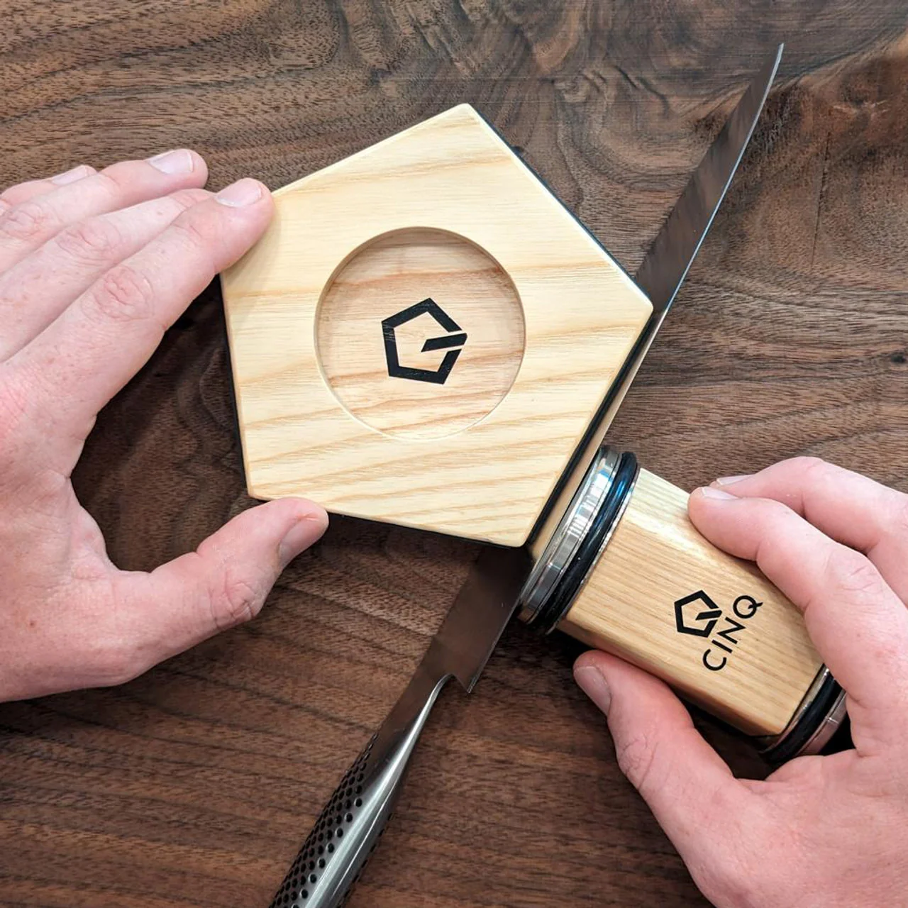 CINQ Rolling Knife Sharpener - Image 2