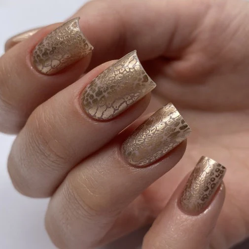 DARK Stamping Polish White Gold Metallic #21, 10ml - Image 3