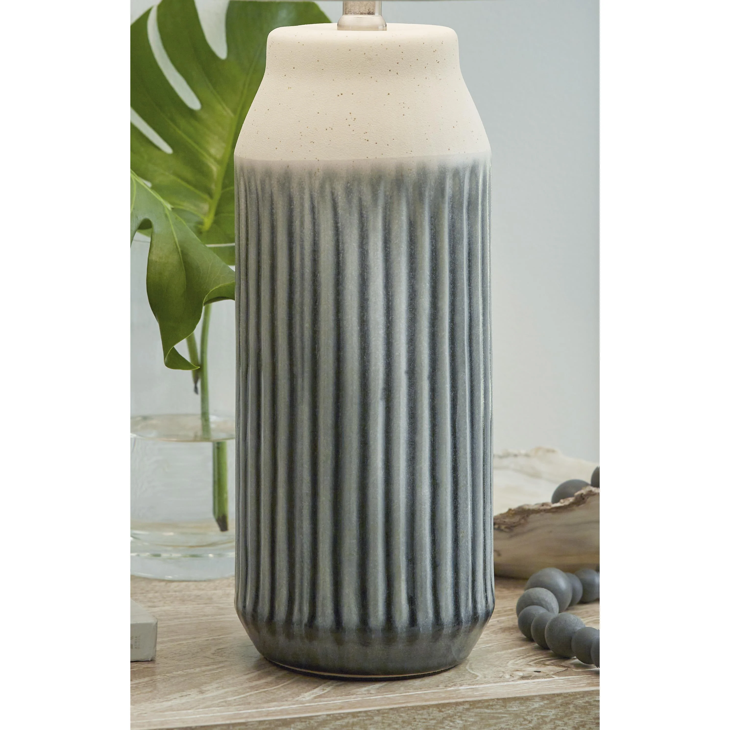 Signature Design by Ashley Afener L177984 Ceramic Table Lamp - Image 3