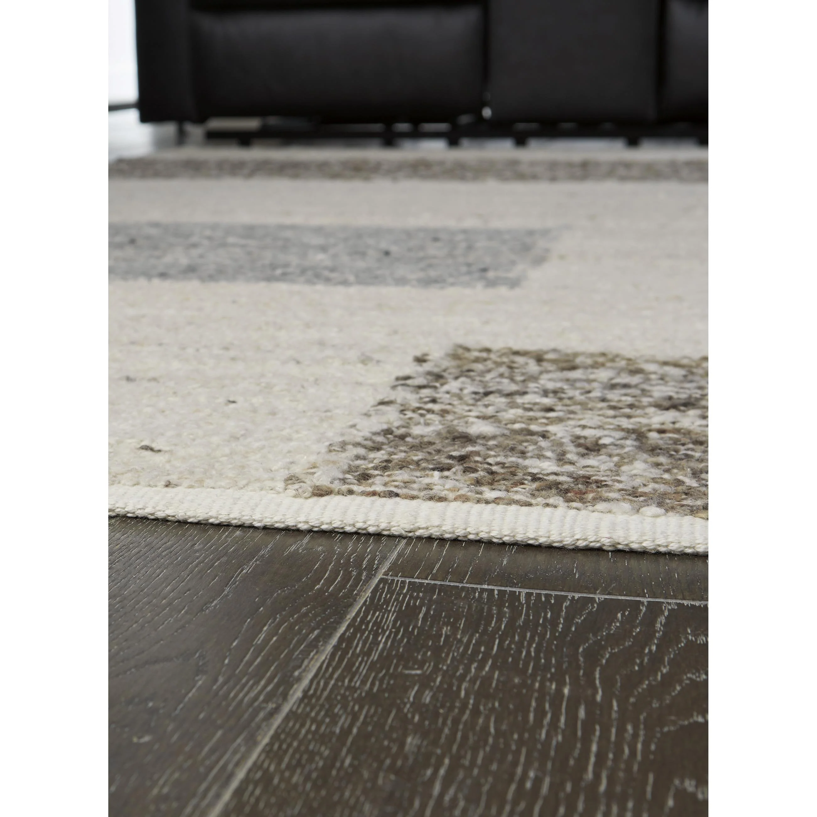 Signature Design by Ashley Barus R406402 Medium Rug - Image 3