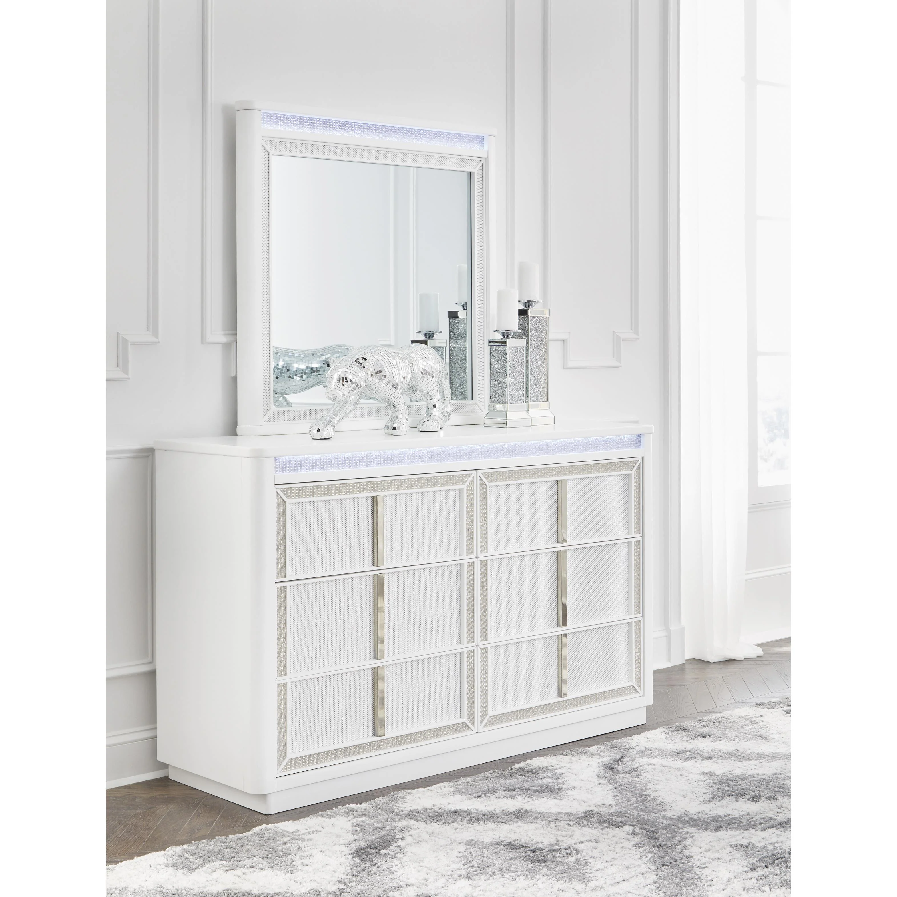 Signature Design by Ashley Chalanna B822B1 Dresser and Mirror - Image 3