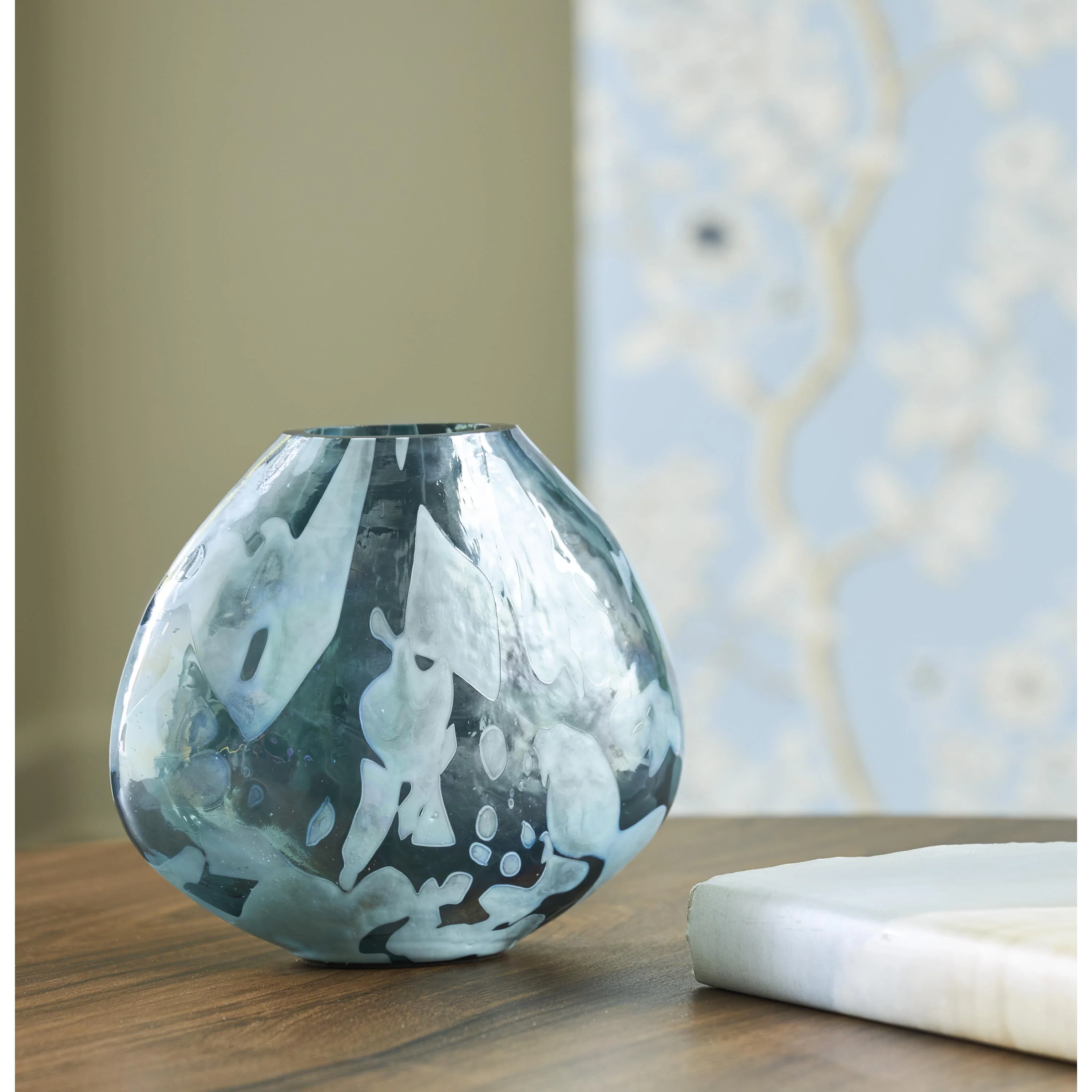 Signature Design by Ashley Cartshaw A2000738 Vase - Image 2