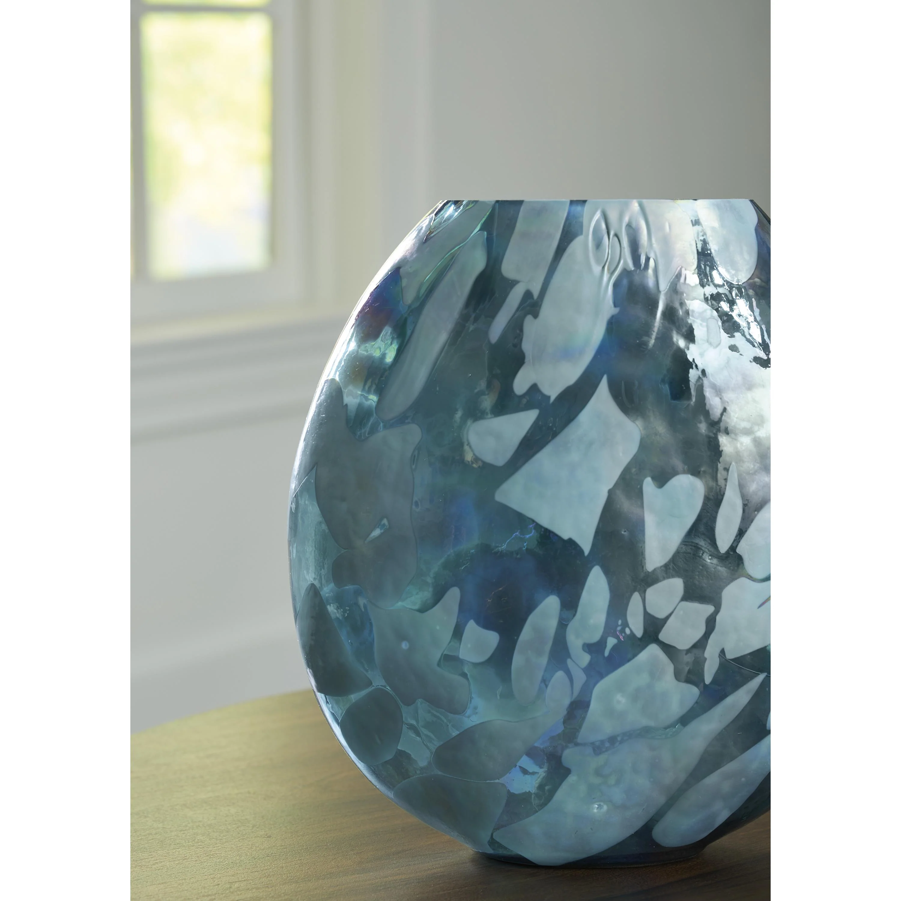Signature Design by Ashley Cartshaw A2000739 Vase - Image 3