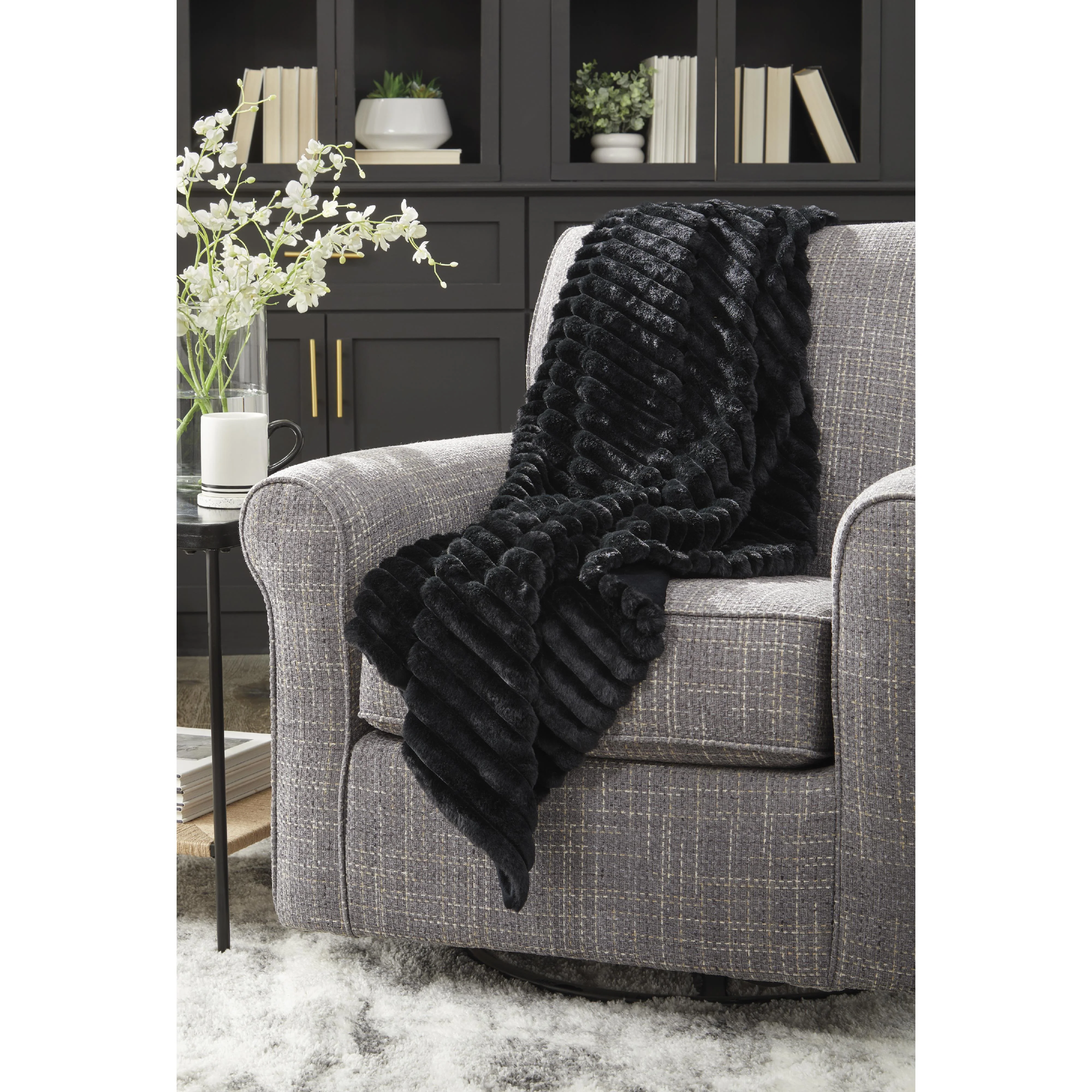 Signature Design by Ashley Alsonwell A1001083 Throw - Image 3