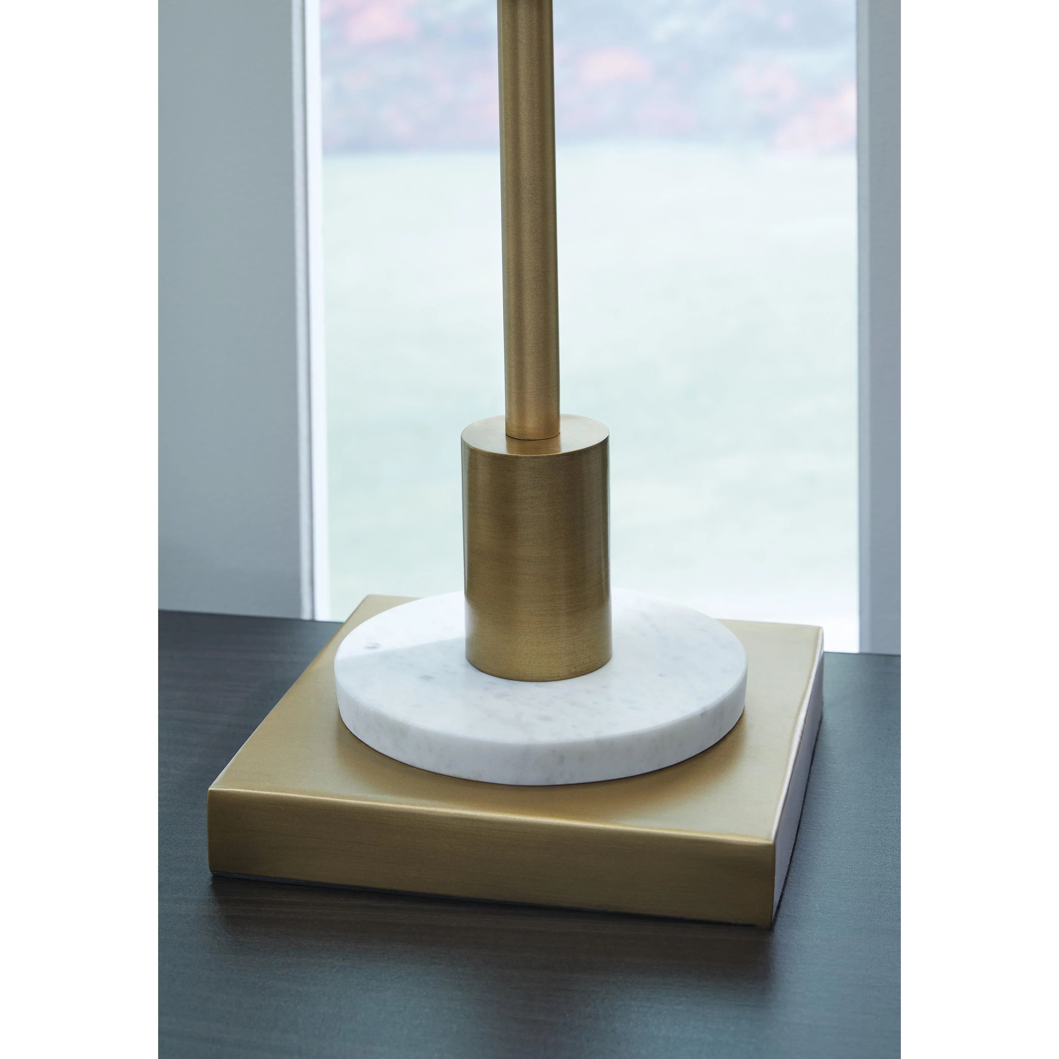 Signature Design by Ashley Fritzburn L208444 Metal Table Lamp - Image 3