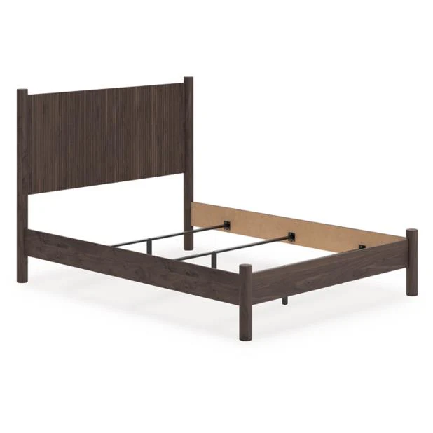 Signature Design by Ashley Pamytta PCB2614B18 Queen Panel Bed - Image 2