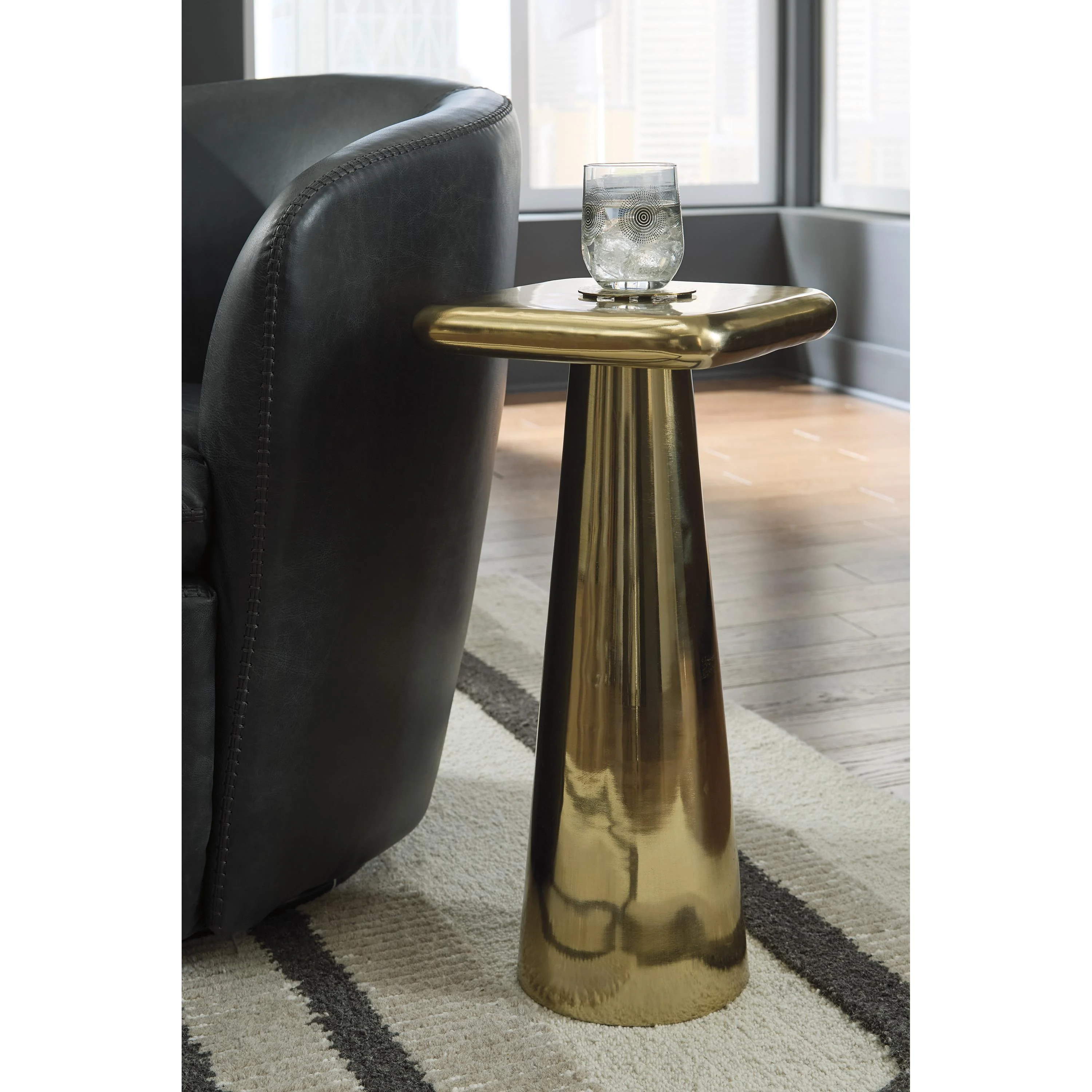 Signature Design by Ashley Dallenburg A4000717 Accent Table - Image 3