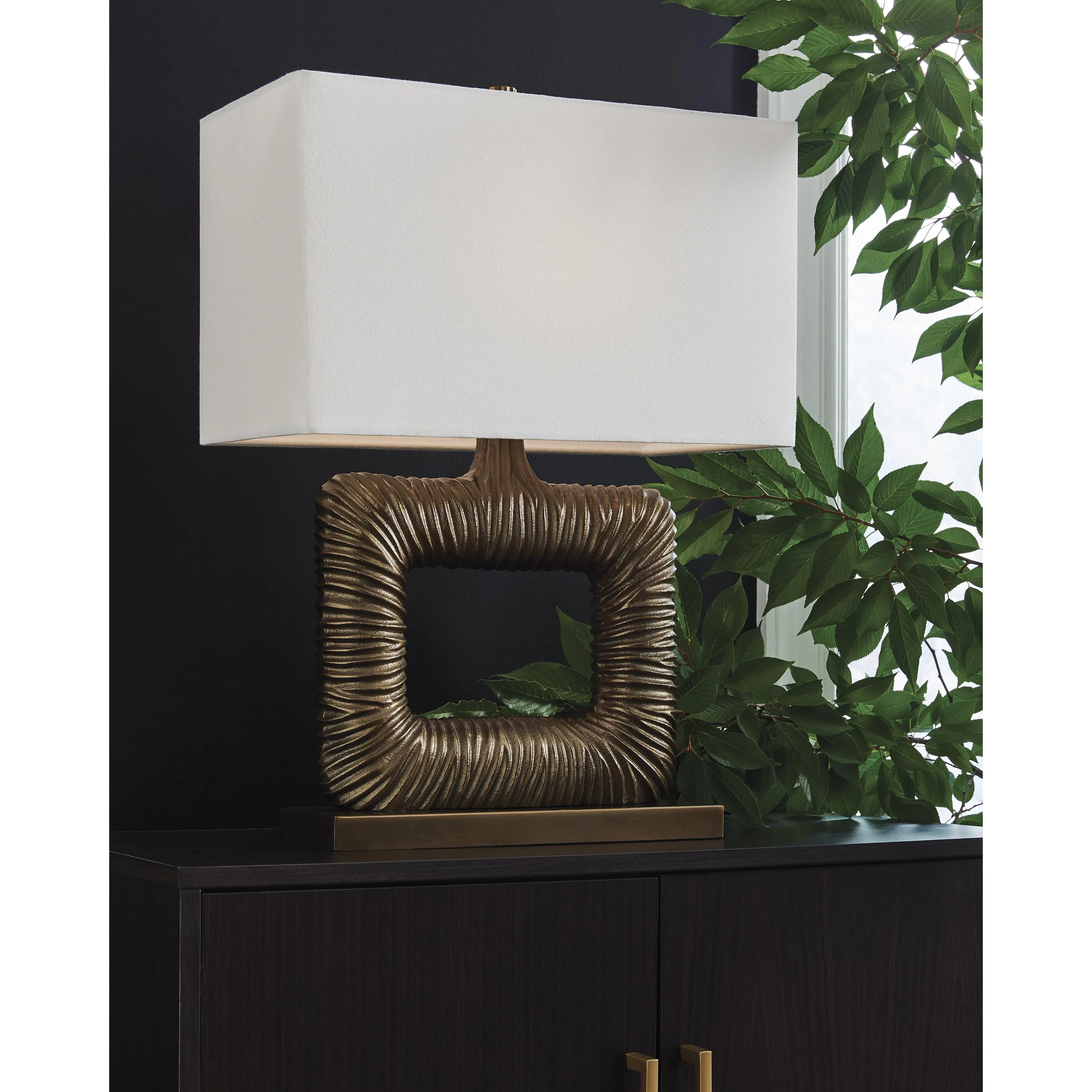 Signature Design by Ashley Garronby L207604 Metal Table Lamp - Image 2