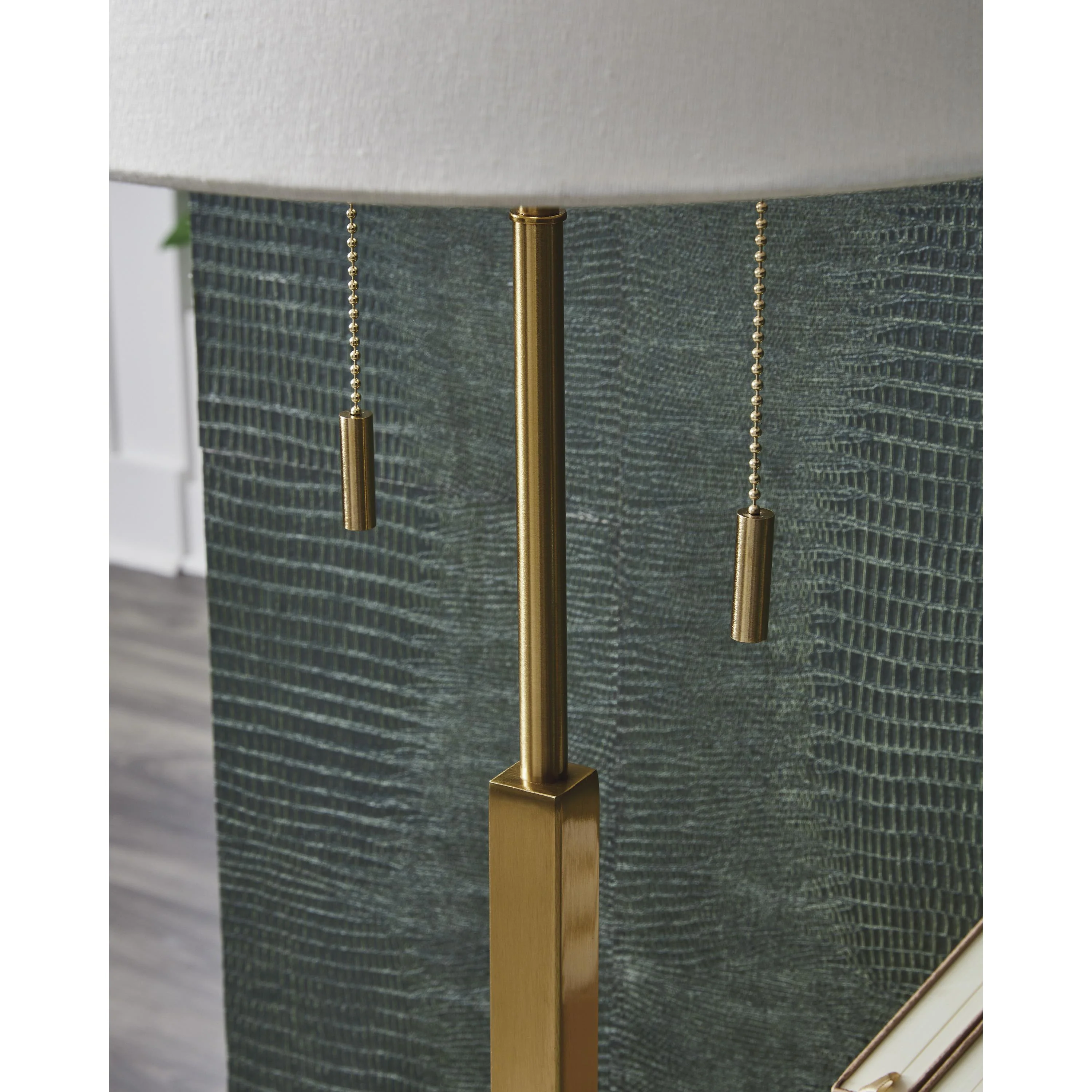 Signature Design by Ashley Haigwood L208474 Metal Table Lamp - Image 3