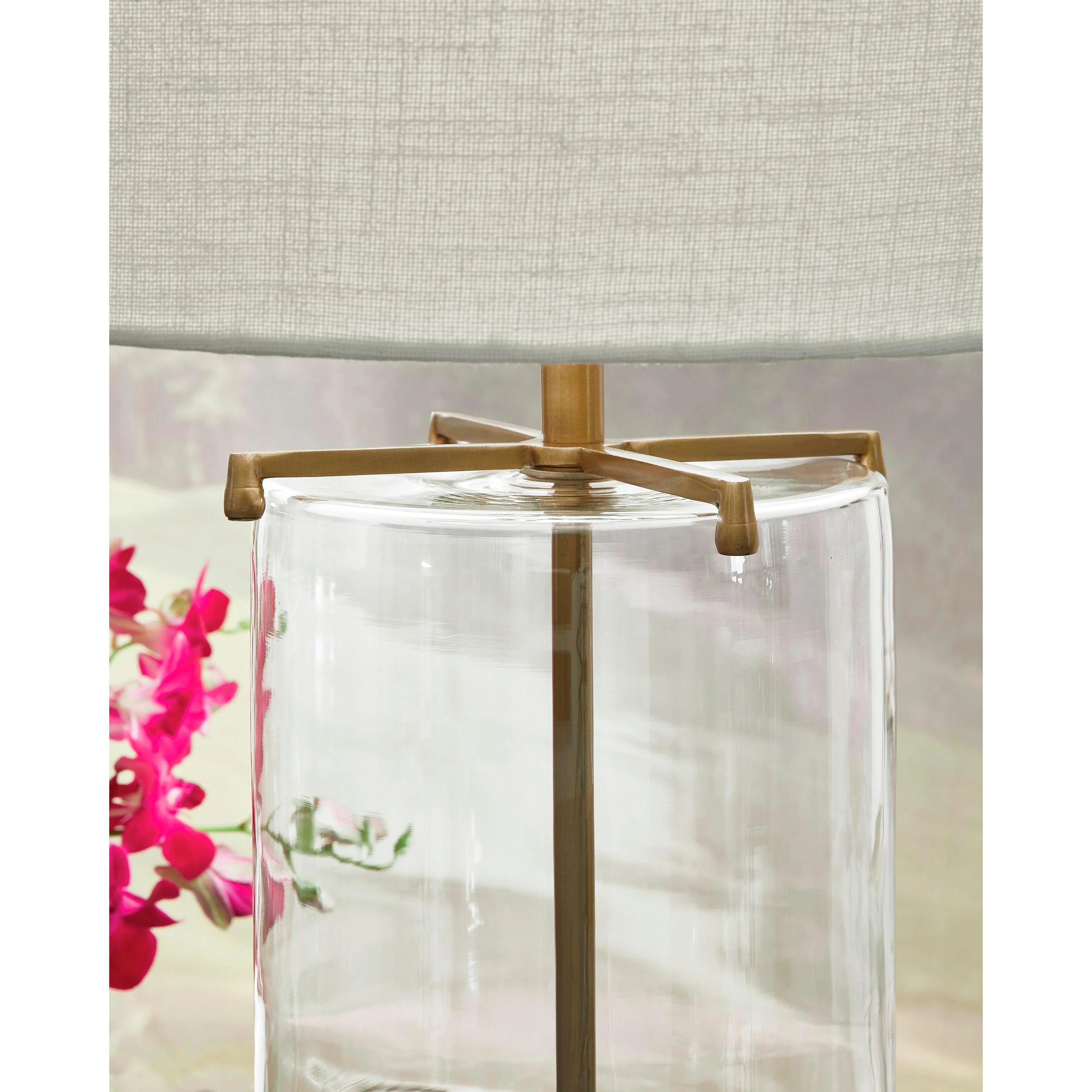 Signature Design by Ashley Gizeh Table Lamp L430954 - Image 3