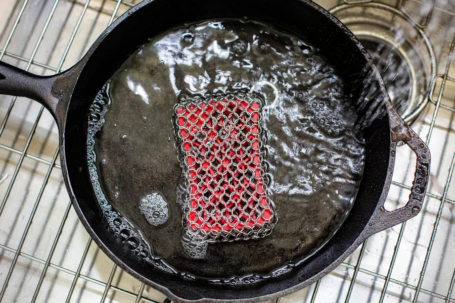Silicone & Chainmail Scrubbing Pad - Image 3