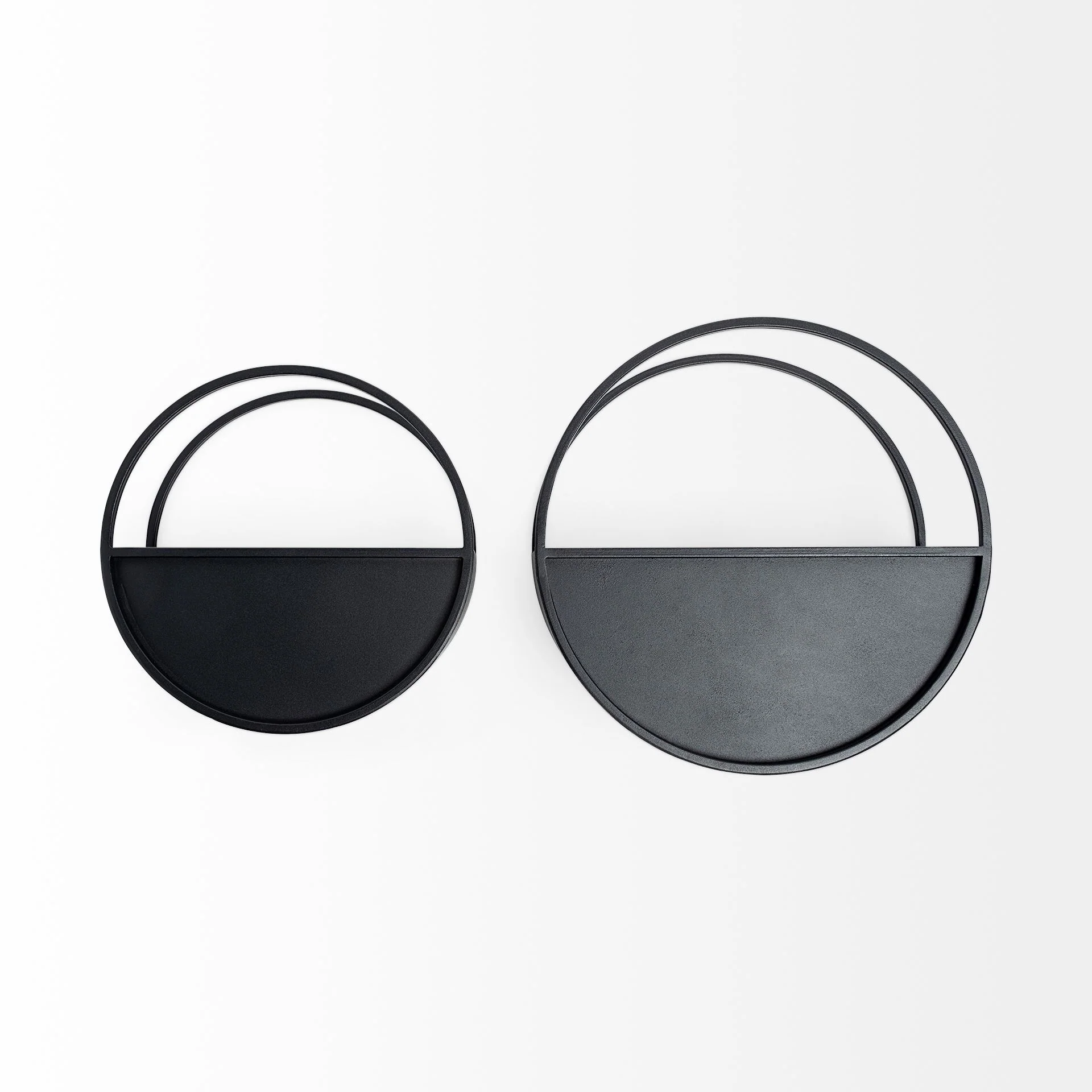 Curated 68822 Hank Set Of 2 Planters
