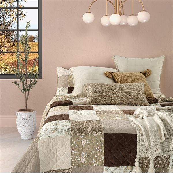 Quilt & Sham Set - Gratitude, Queen Sized - Image 1