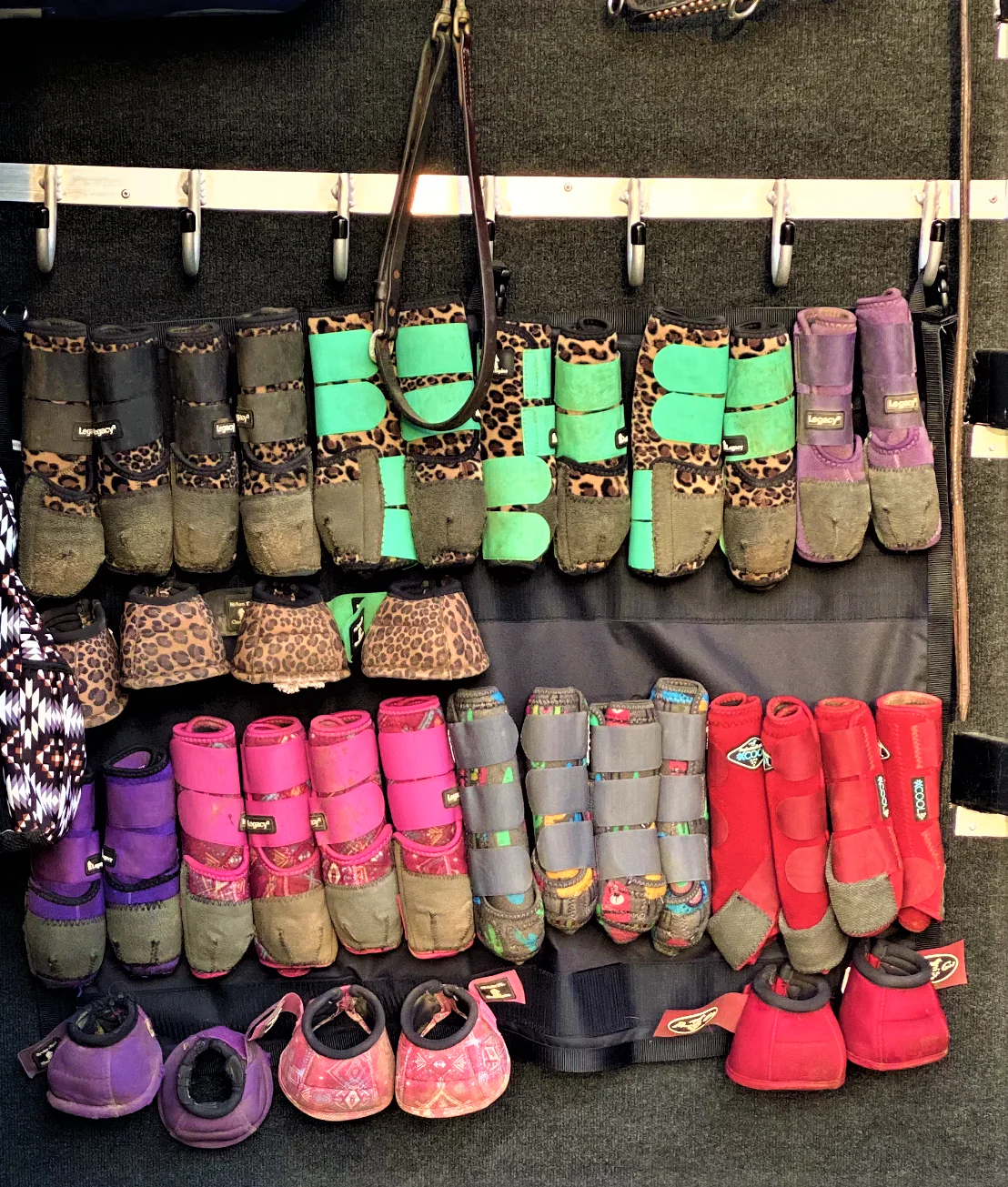 Hanging Sport Boot Organizer/Boot Wash Rack - Image 3