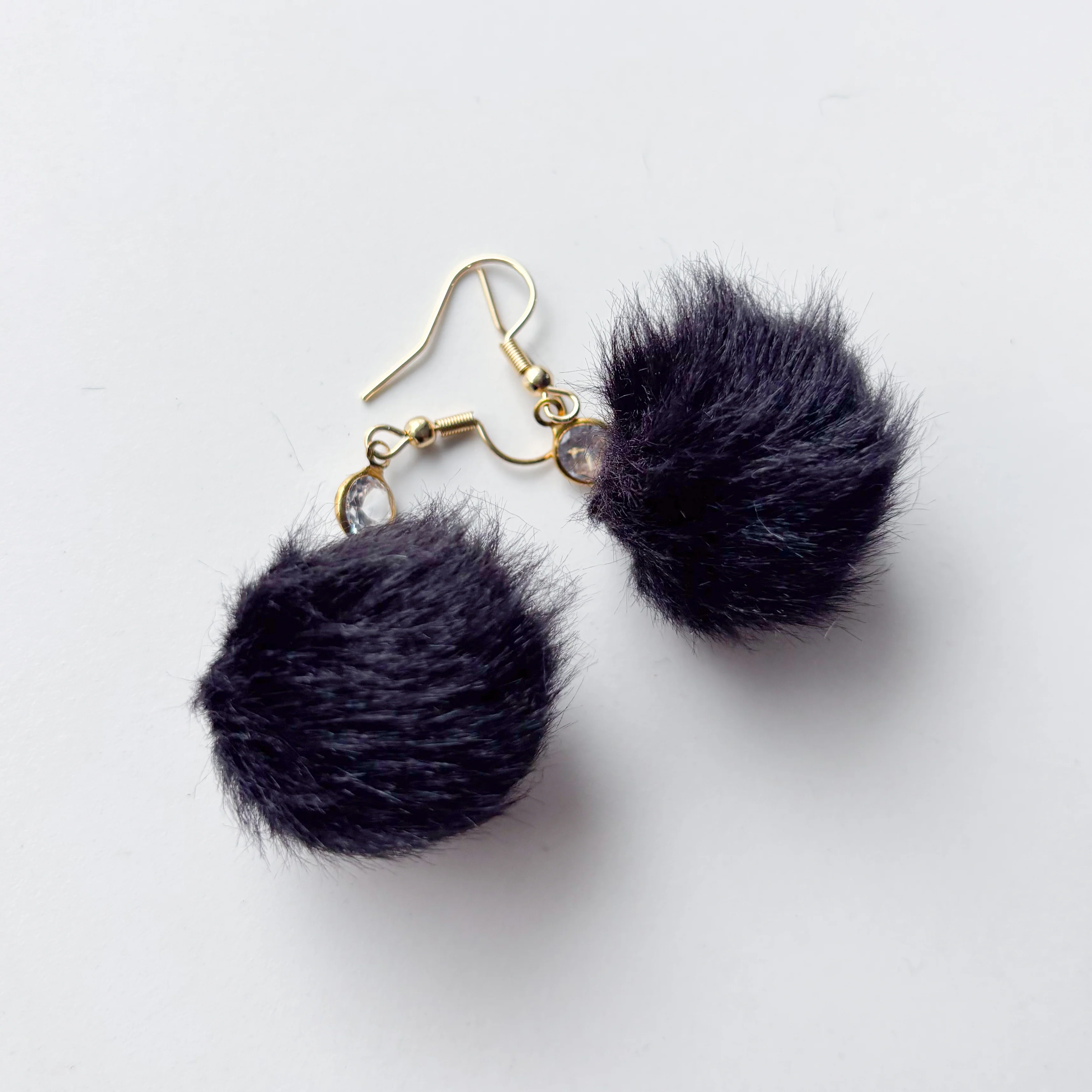 POM POM CHARM EARRINGS - Image 2