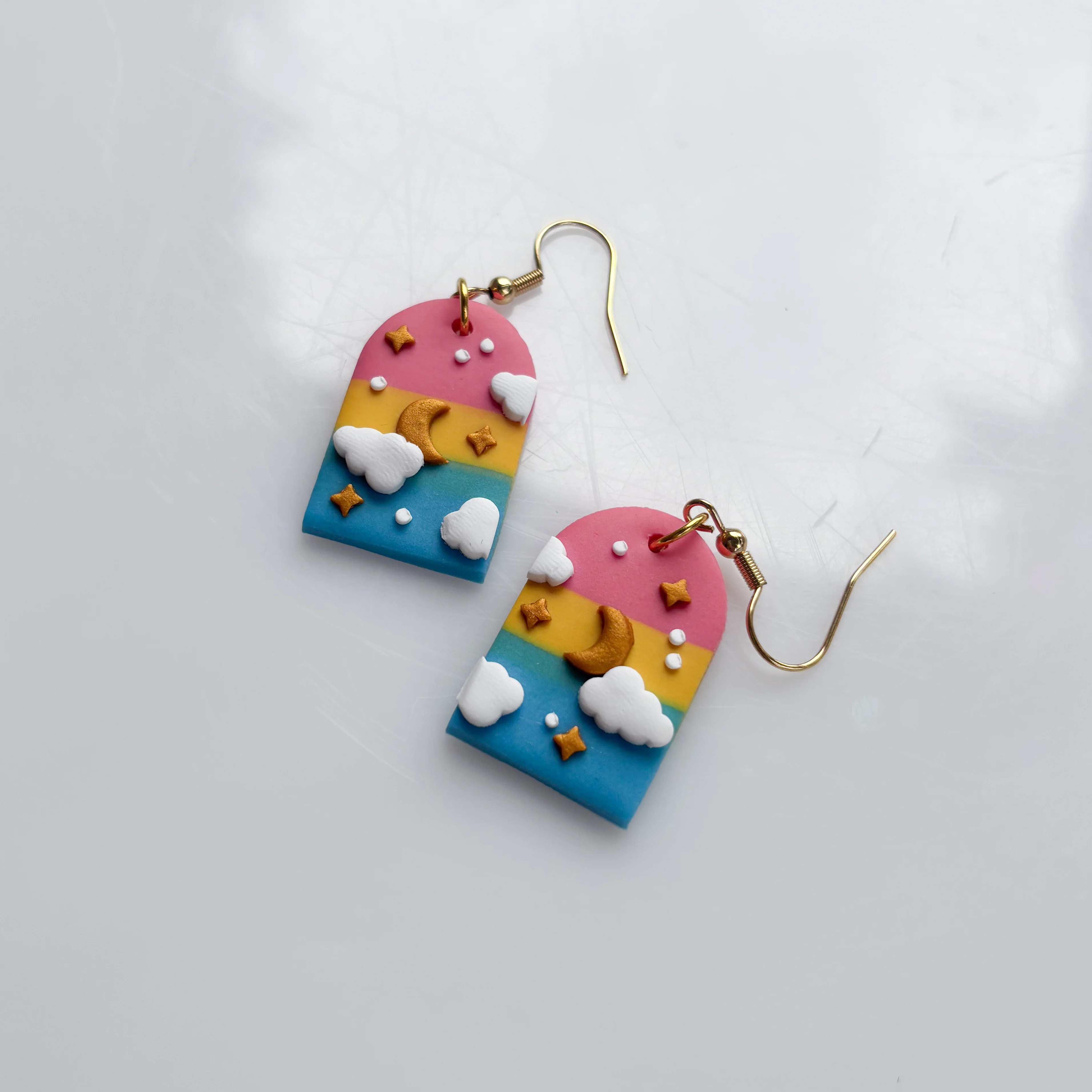 CLOUDY ARCH EARRINGS (PAN FLAG) - Image 2