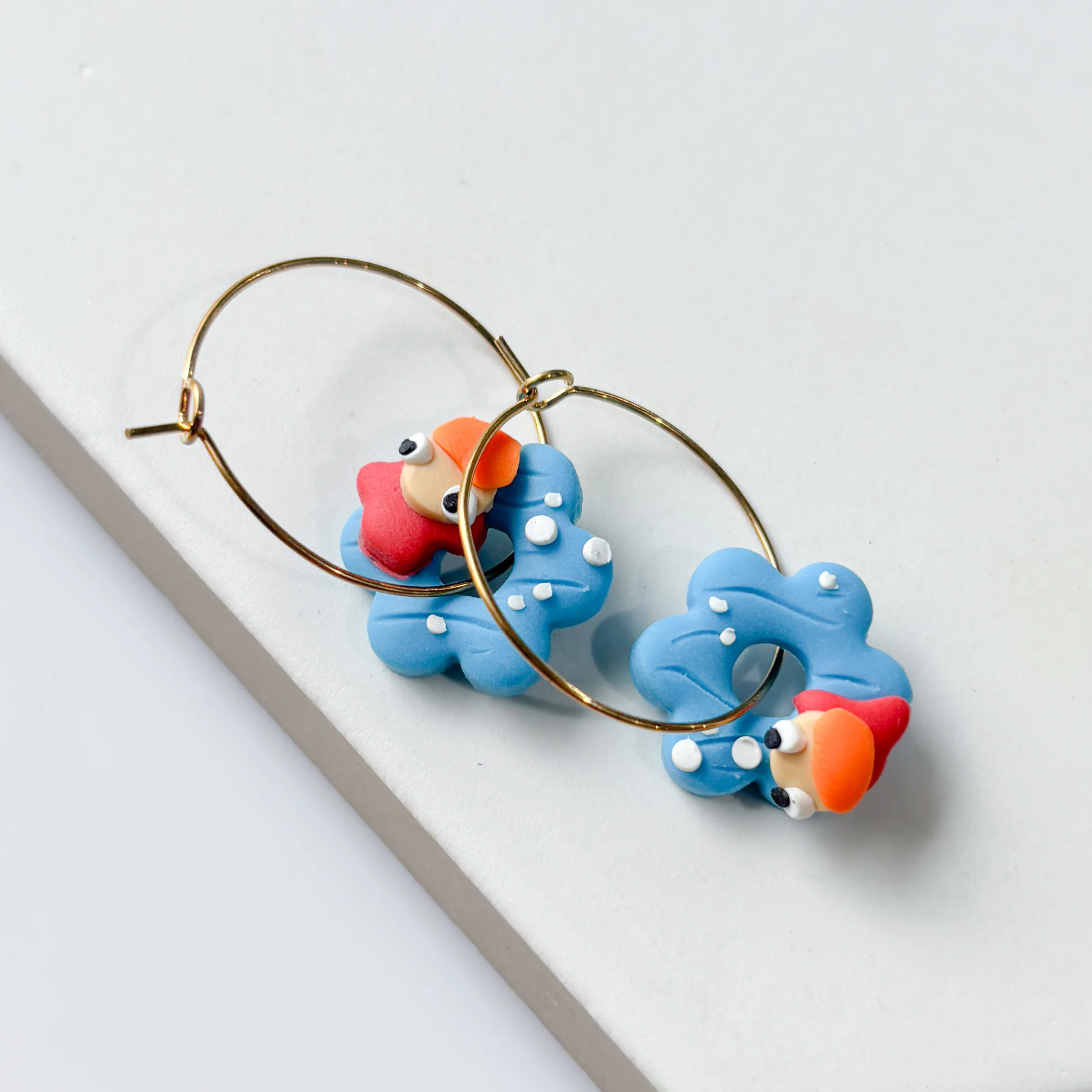 PONYO WATER HOOP EARRINGS - Image 2