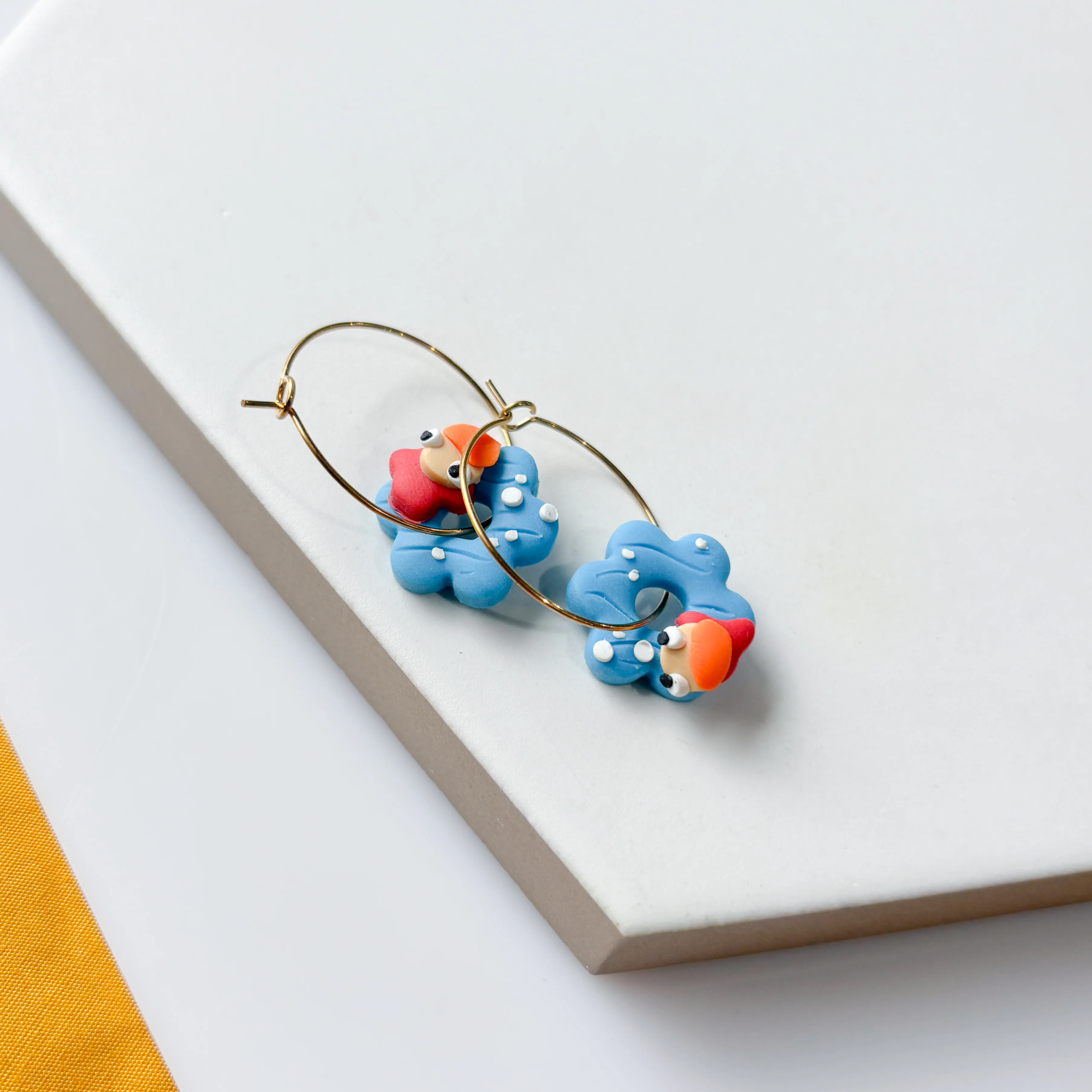 PONYO WATER HOOP EARRINGS - Image 3
