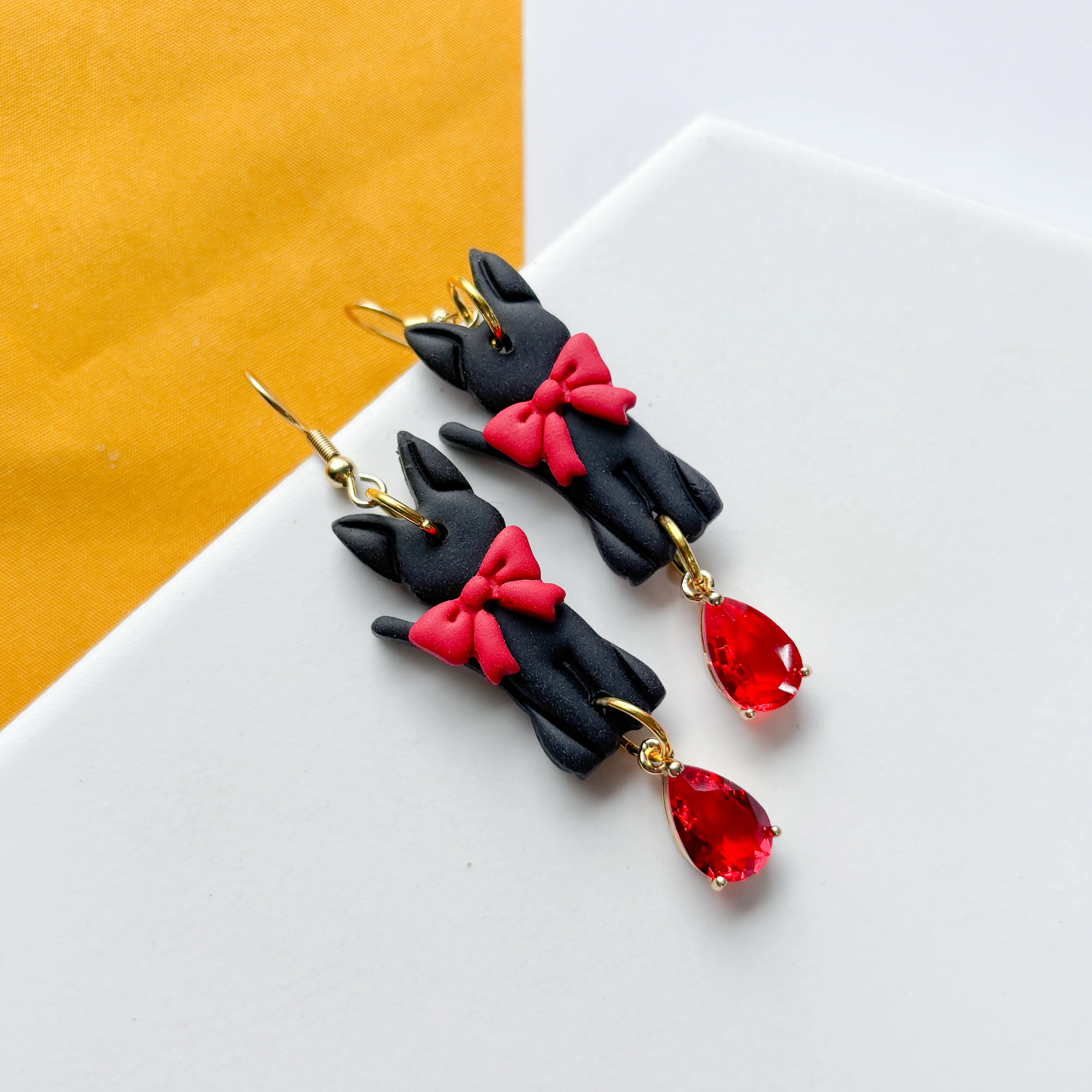 KIKI CAT EARRINGS - Image 2