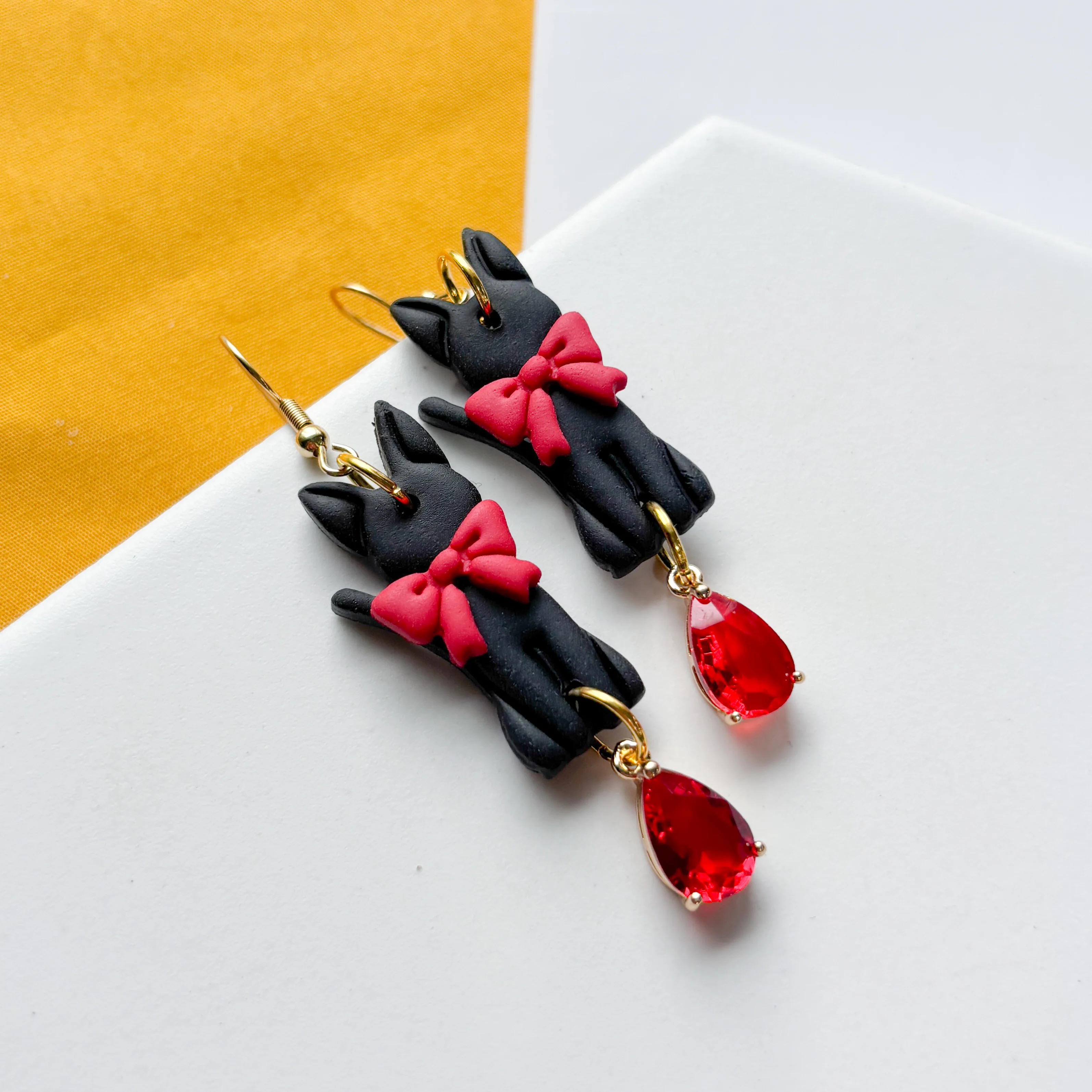 KIKI CAT EARRINGS - Image 3
