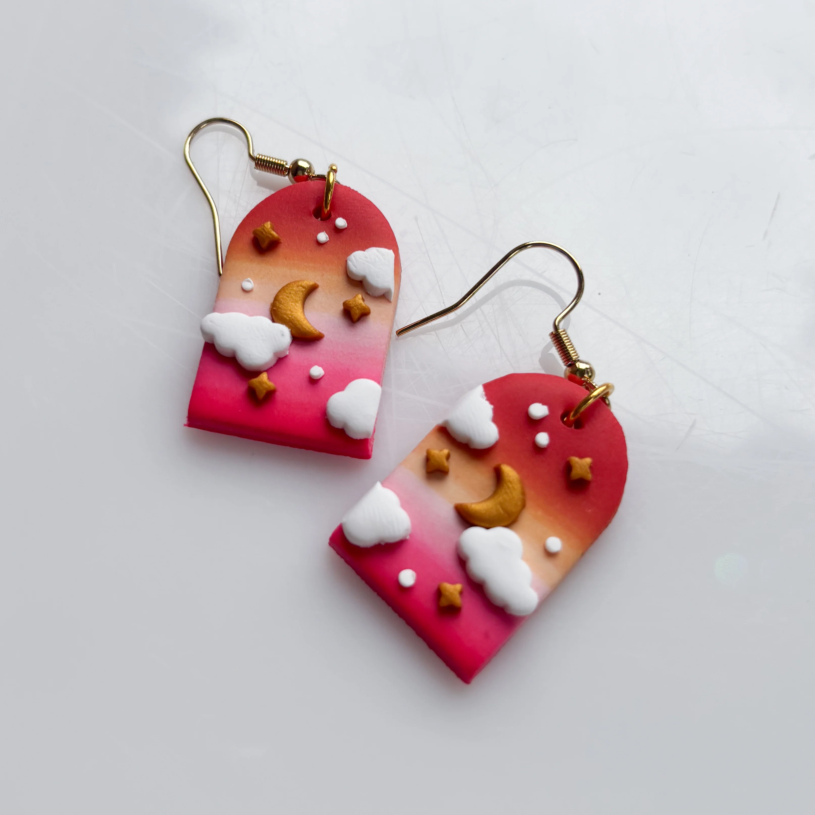 CLOUDY ARCH EARRINGS (LESBIAN FLAG) - Image 2