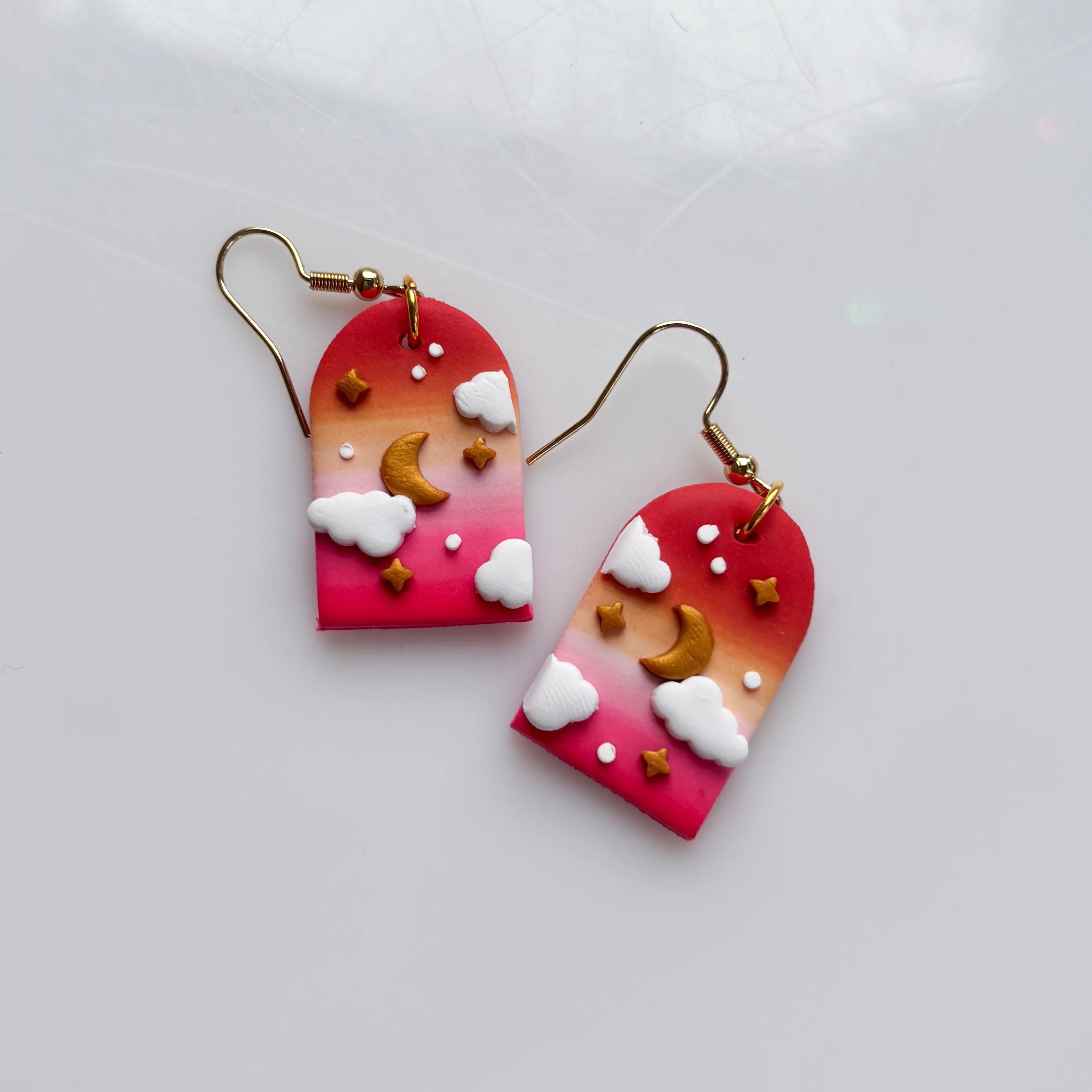 CLOUDY ARCH EARRINGS (LESBIAN FLAG) - Image 3