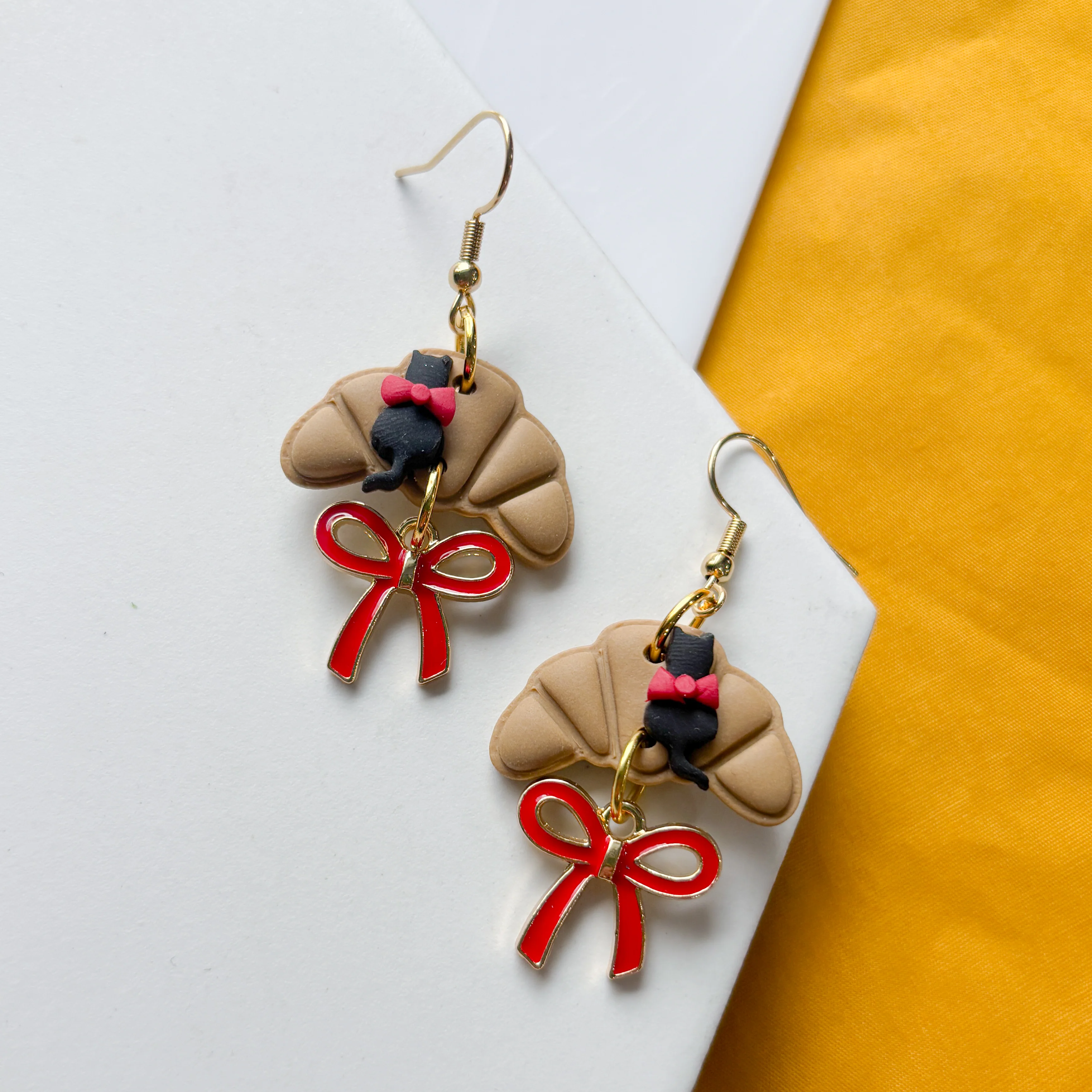 CROISSANT KIKI EARRINGS - Image 2