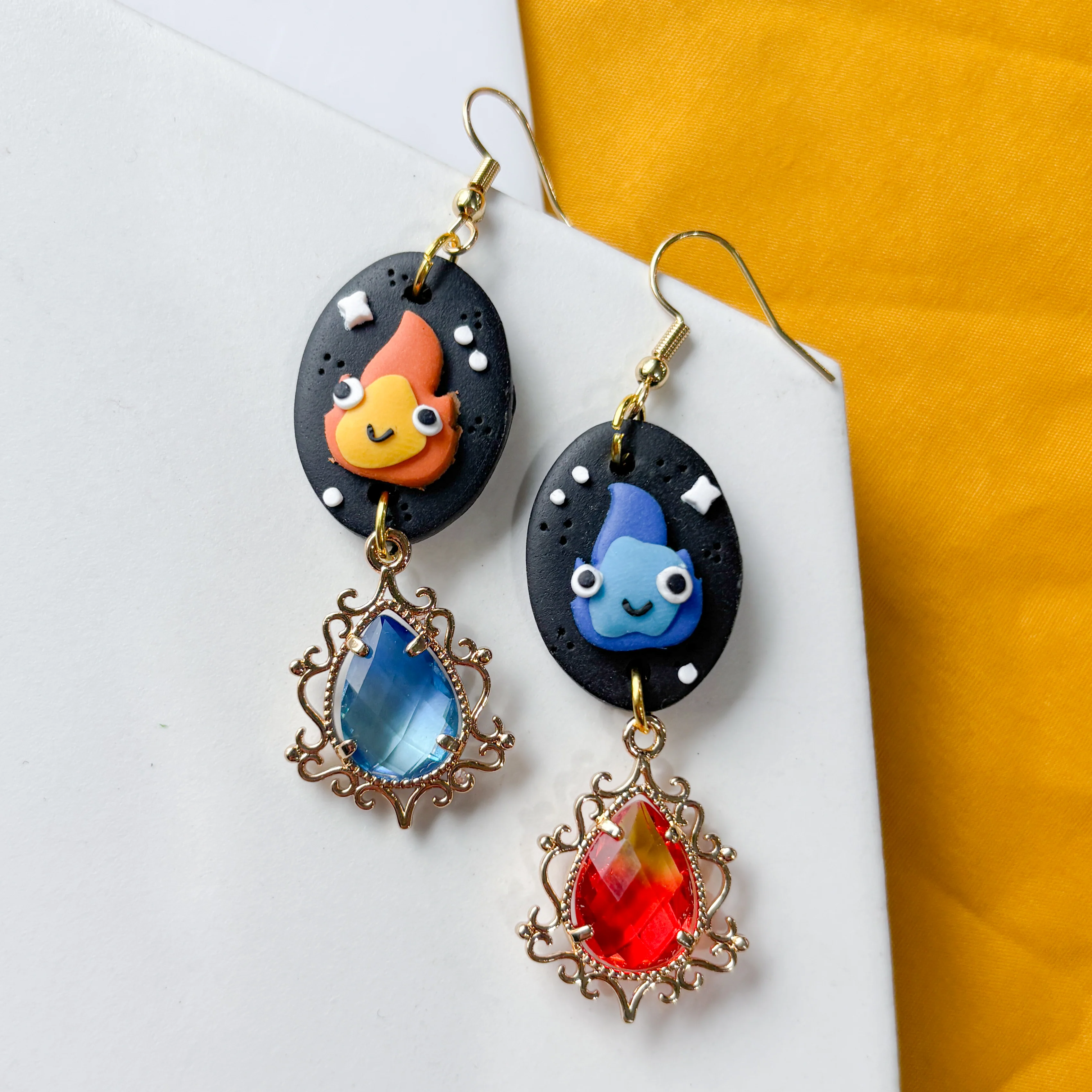 MISMATCHED FLAME SPIRIT OVAL EARRINGS - Image 3