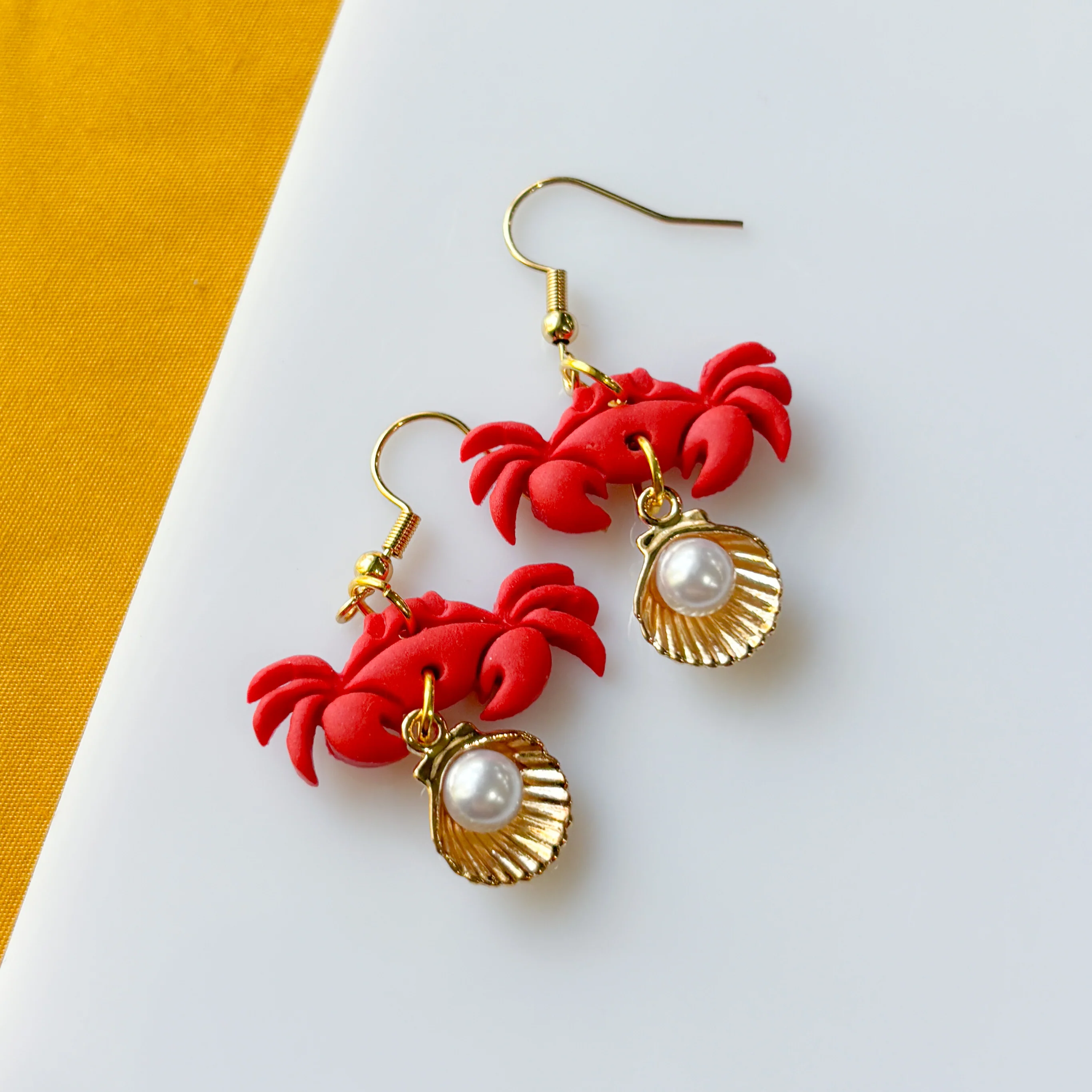 RED CRAB EARRINGS - Image 1