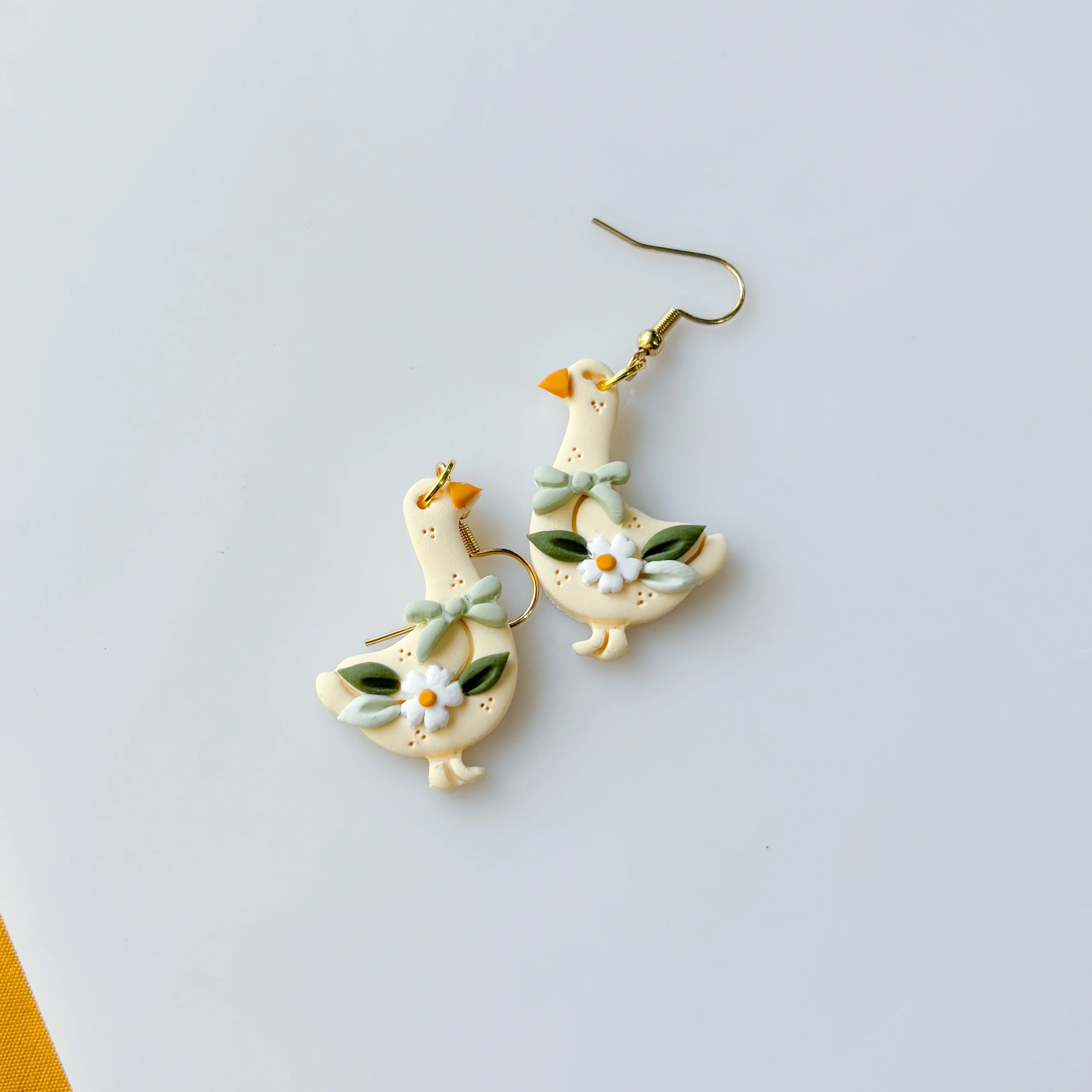 GEESE & GREEN BOW EARRINGS - Image 2