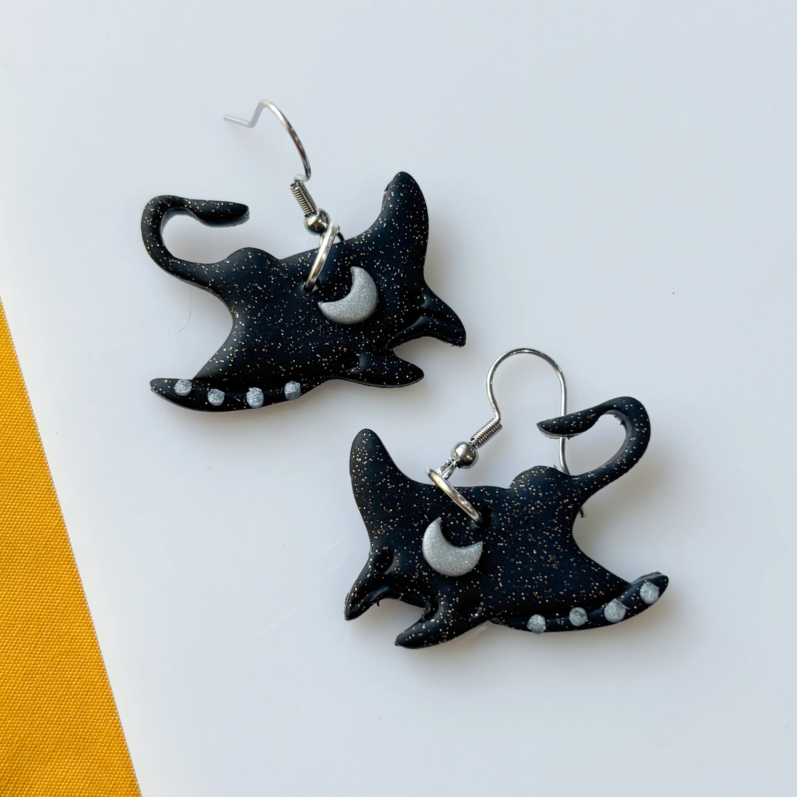 STINGRAY EARRINGS - Image 1