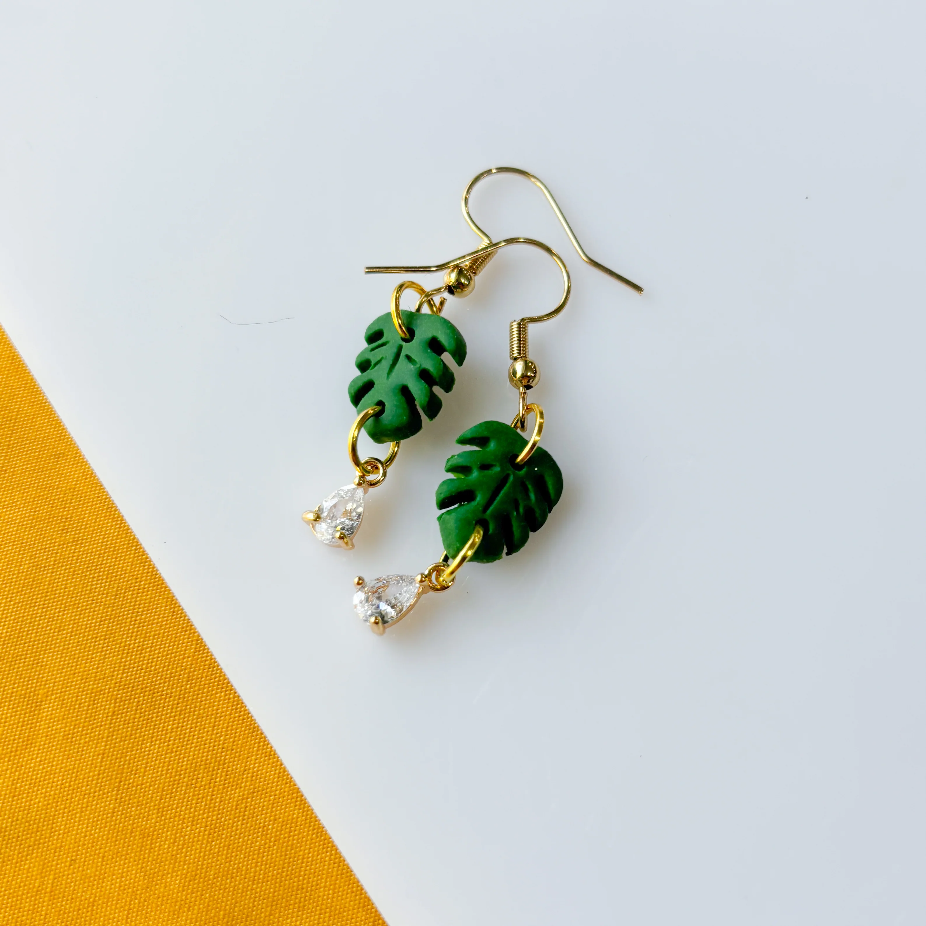 MONSTERA LEAF EARRINGS - Image 3